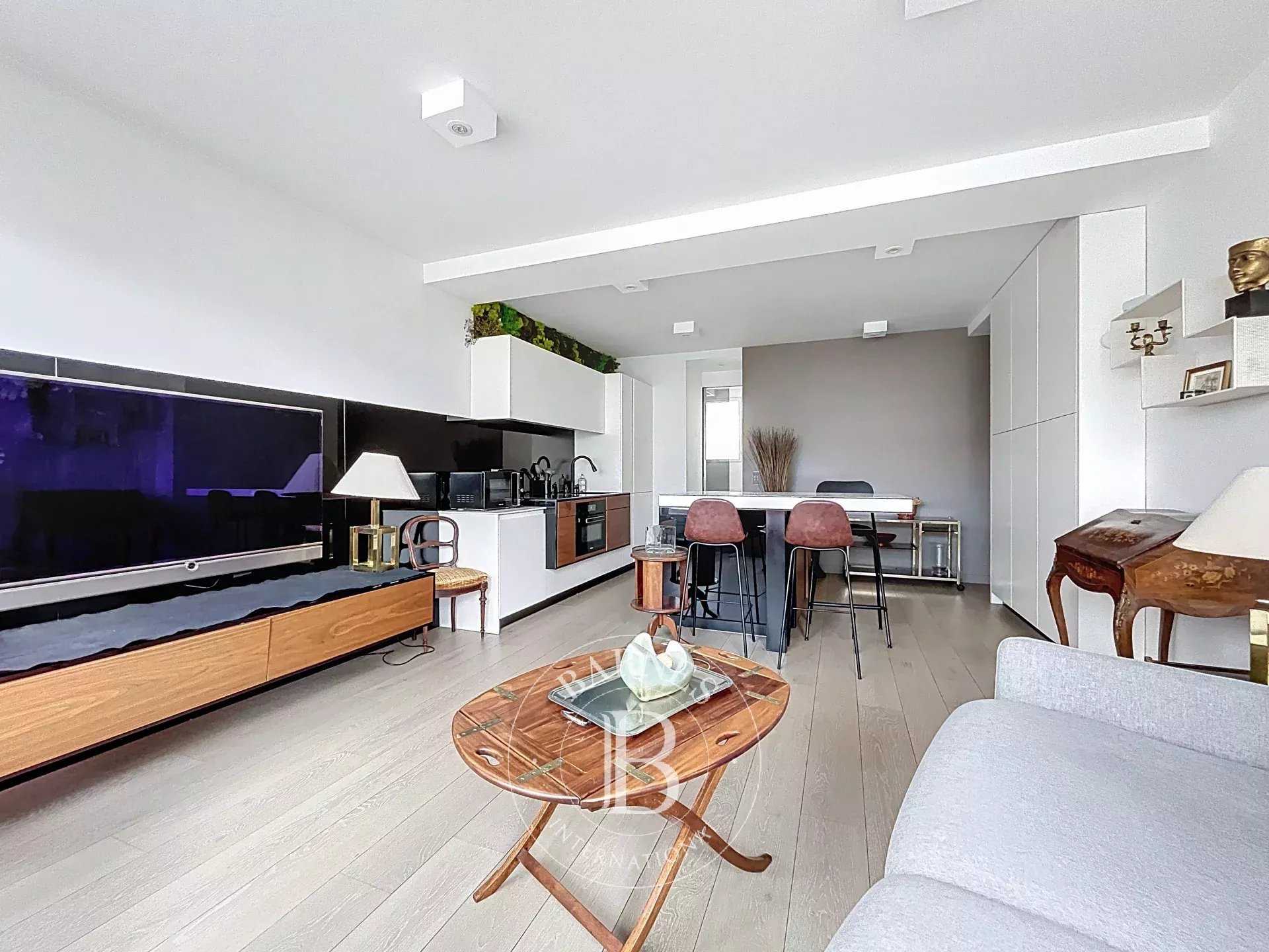 Paris  - Appartement 2 Pi&egrave;ces, 1 Chambre