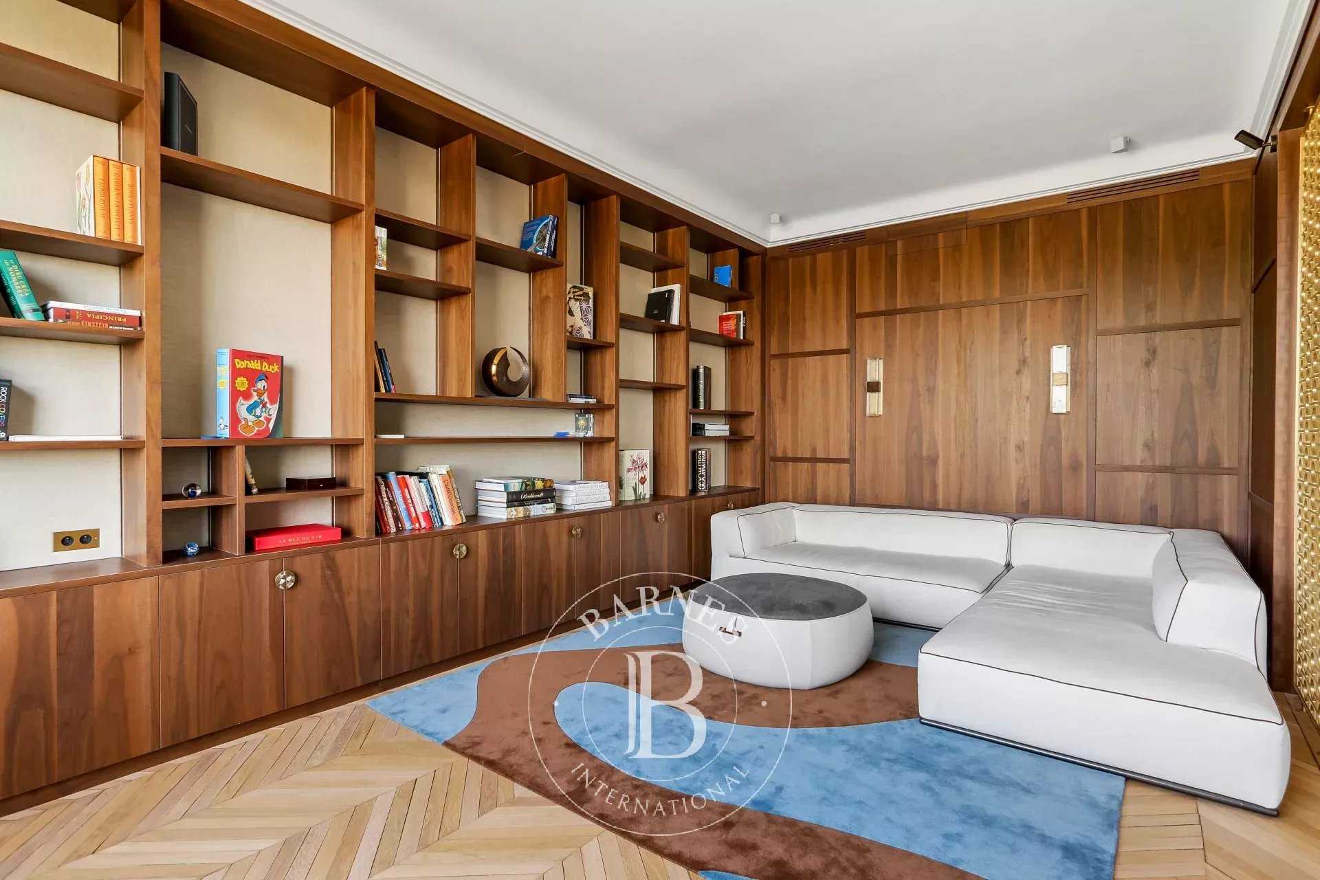 Paris  - Apartment 4 Bedrooms