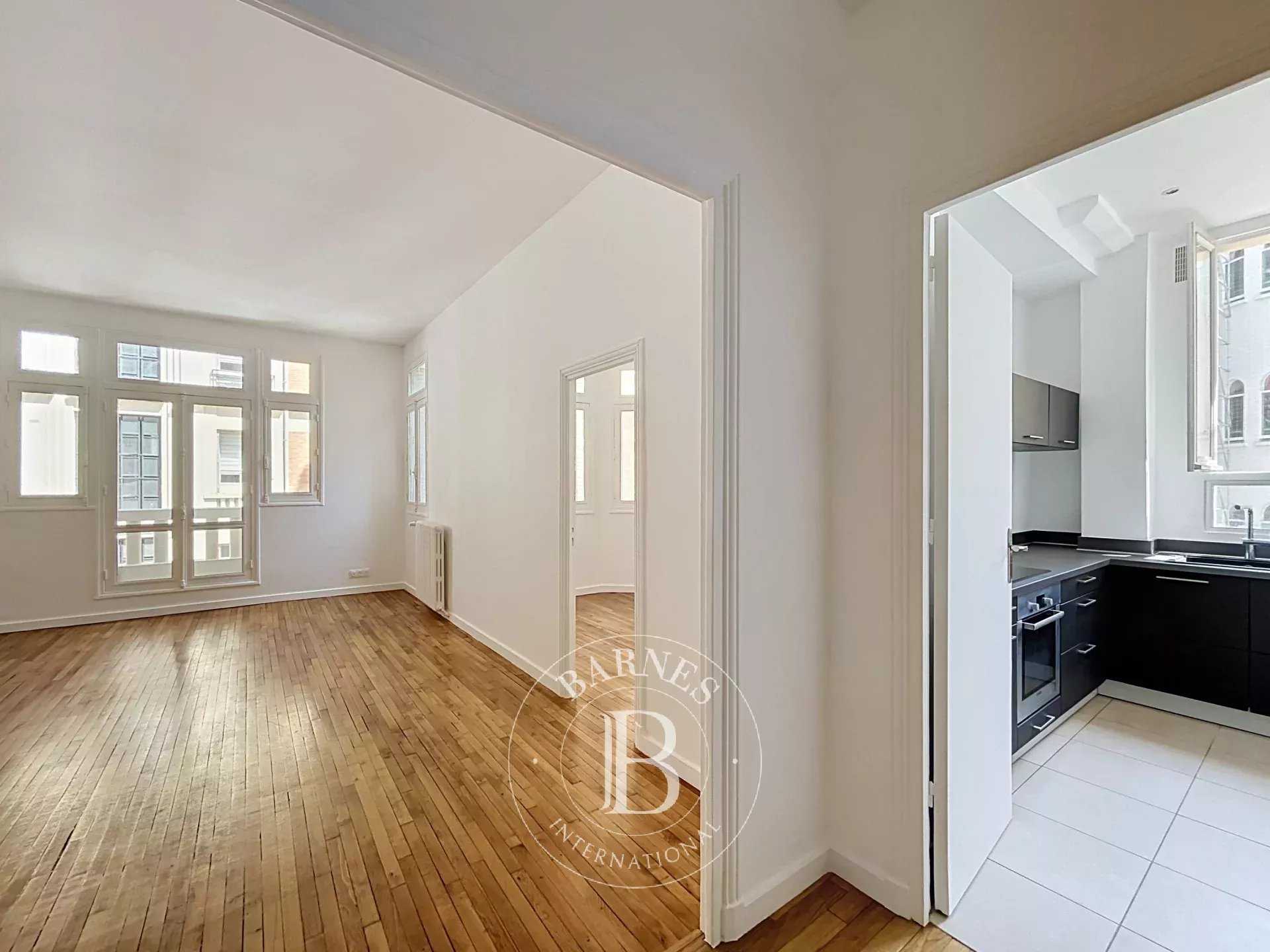 Apartment Paris 75016  -  ref 87216260 (picture 3)