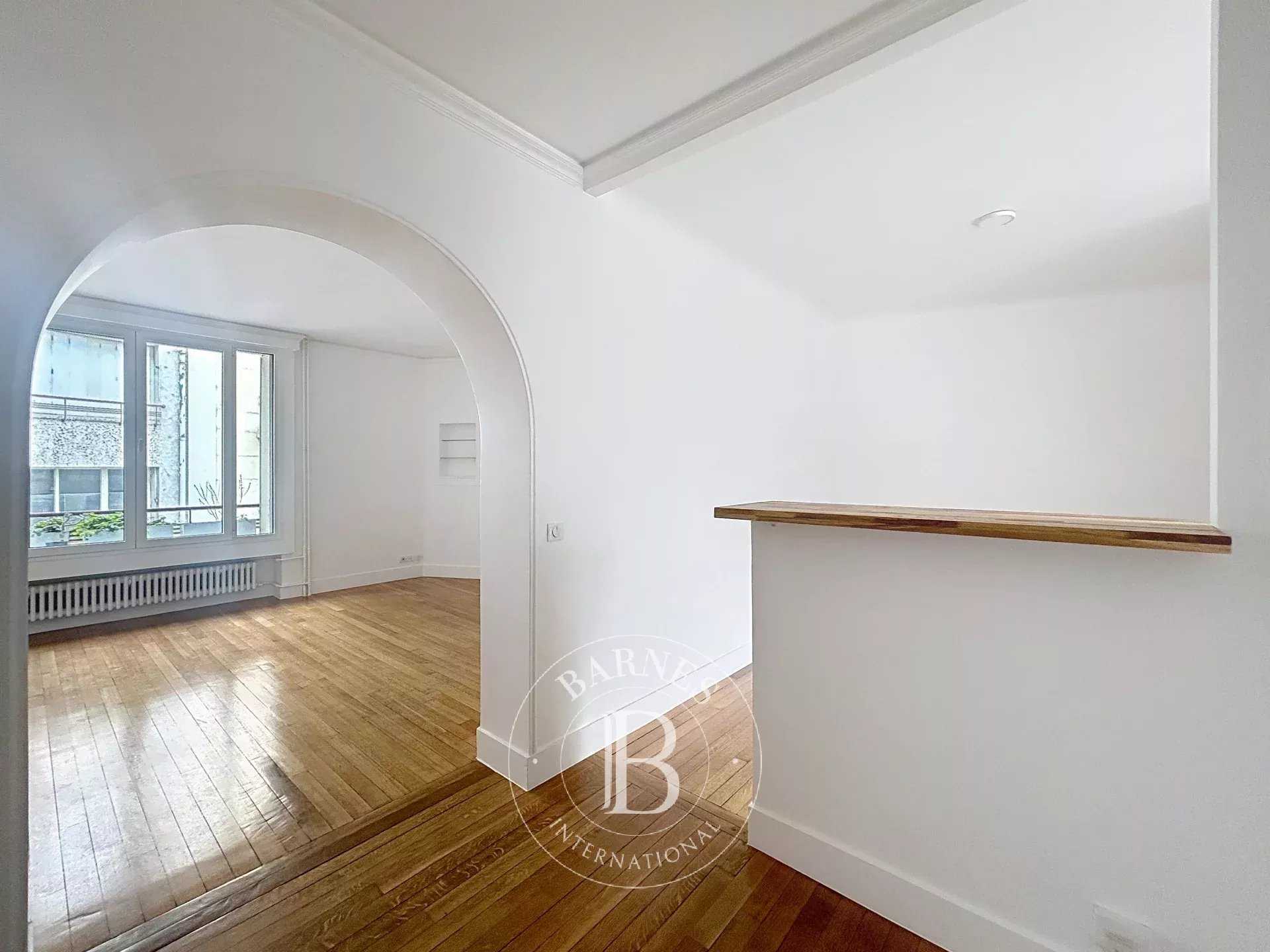 Apartment Paris 75016  -  ref 85912377 (picture 1)