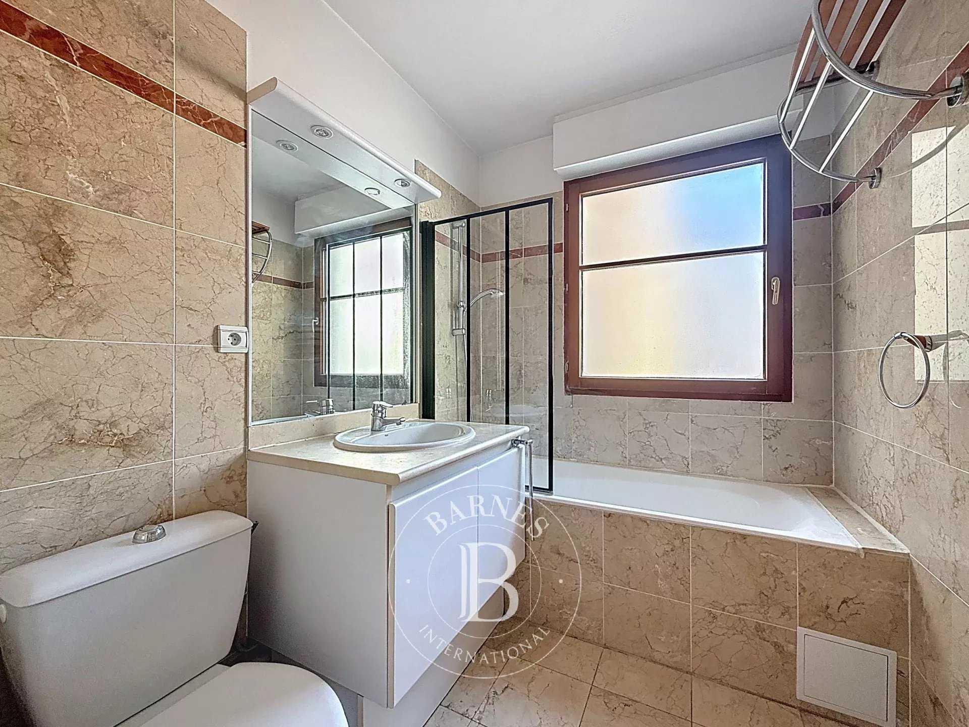 Apartment Paris 75016  -  ref 85977468 (picture 3)