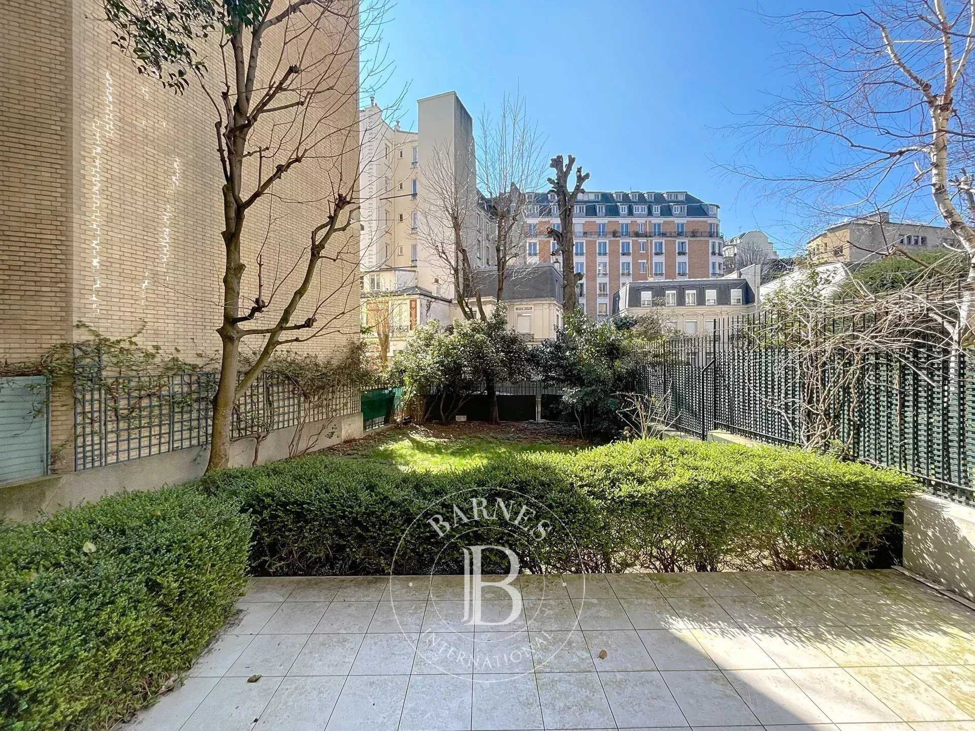 Appartement Paris 75016  -  ref 85760651 (picture 3)