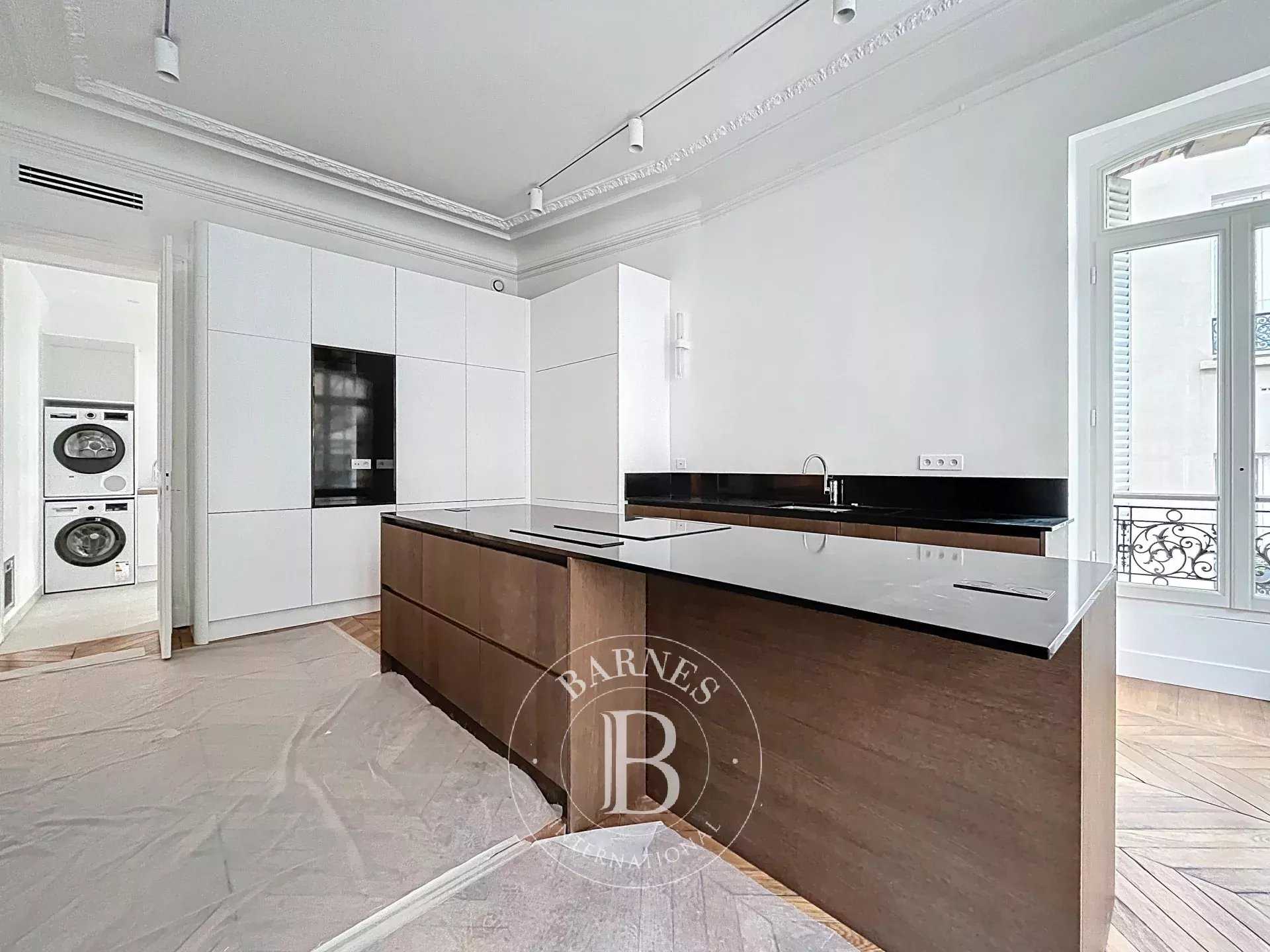 Appartement Paris 75016  -  ref 85631197 (picture 2)