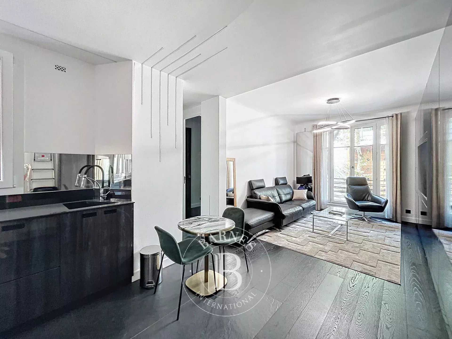 Appartement Paris 75016  -  ref 83015654 (picture 1)