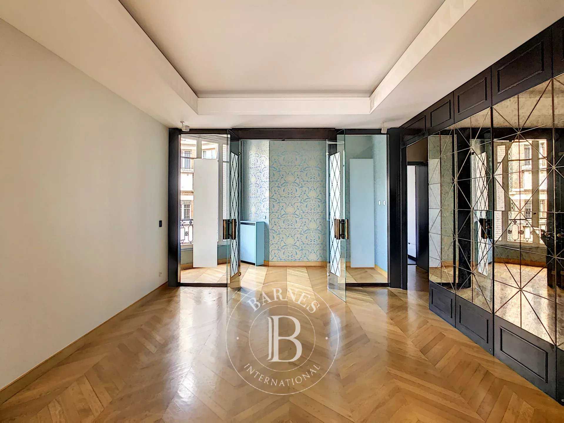 Appartement Paris 75016  -  ref 85687792 (picture 3)
