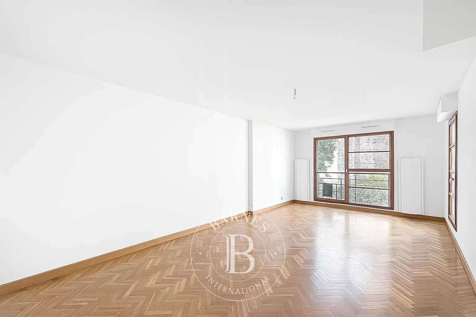Apartment Paris 75016  -  ref 85977468 (picture 1)