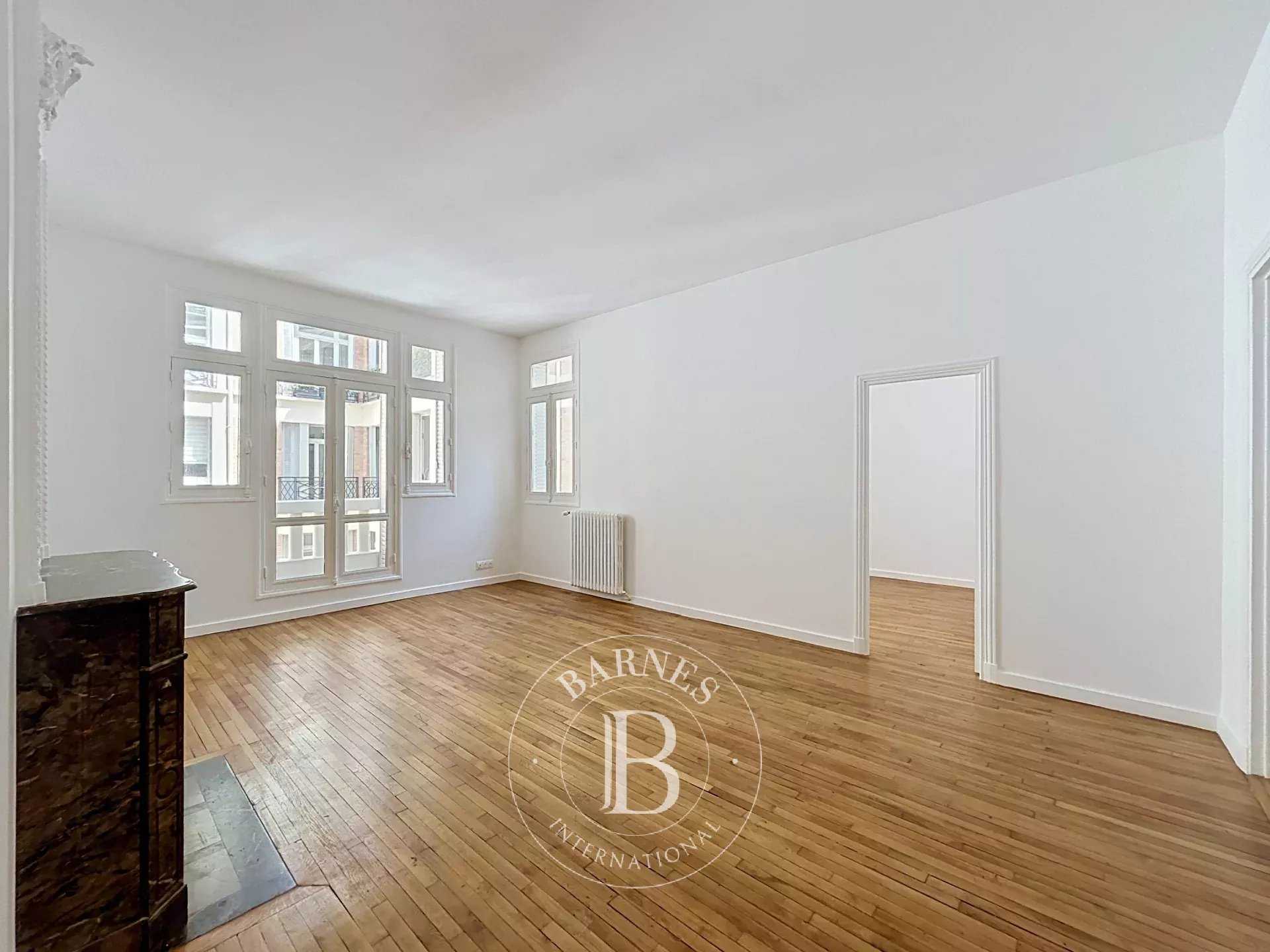 Apartment Paris 75016  -  ref 87216260 (picture 2)