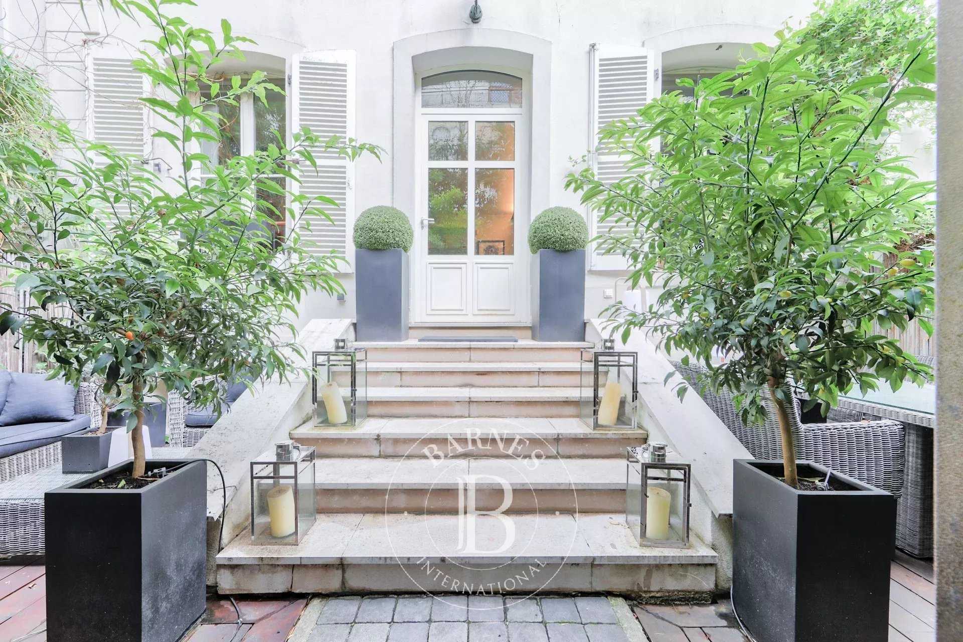 Maison Paris 75016  -  ref 3389207 (picture 1)