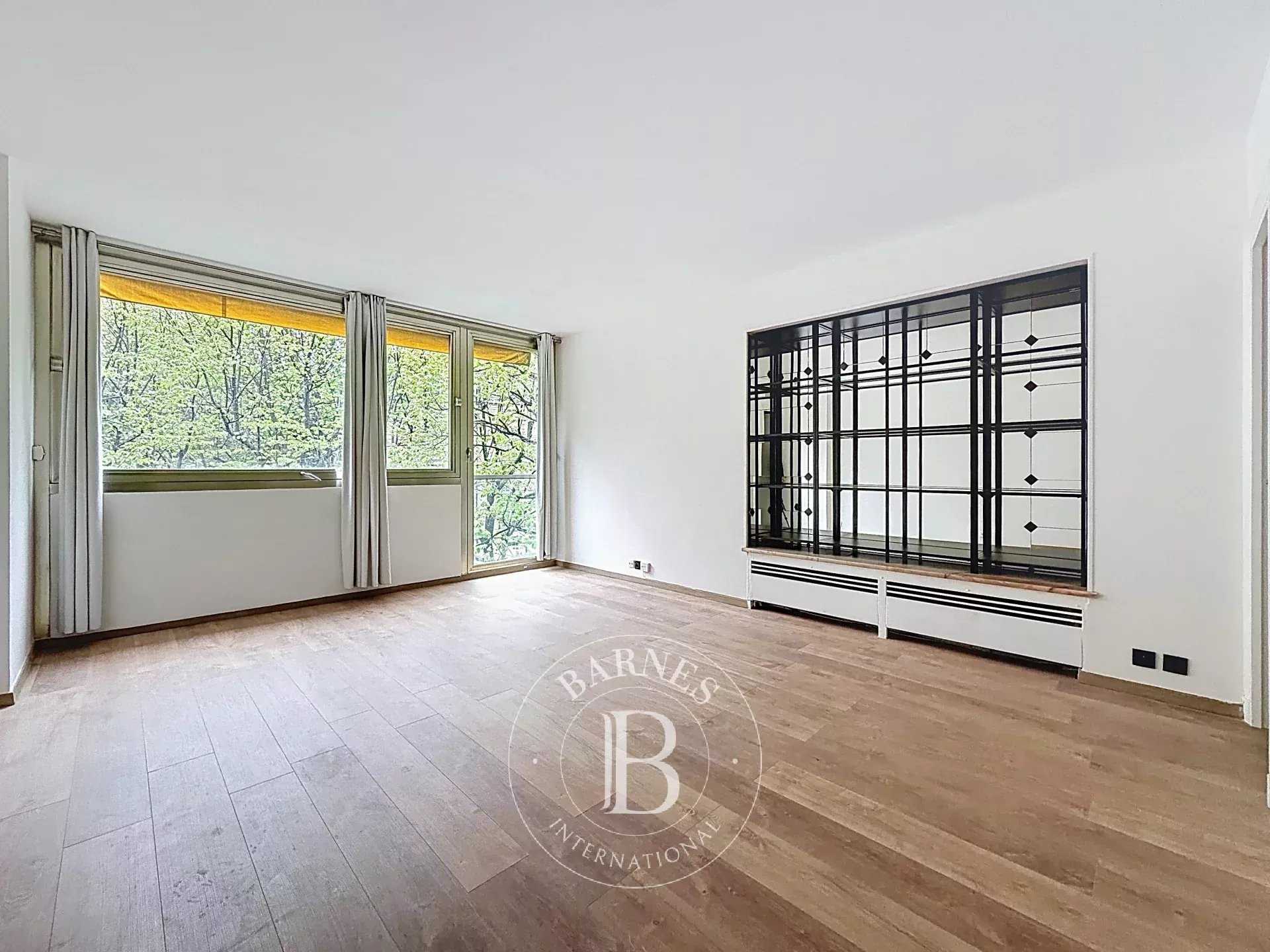 Studio Paris 75016  -  ref 86872120 (picture 1)