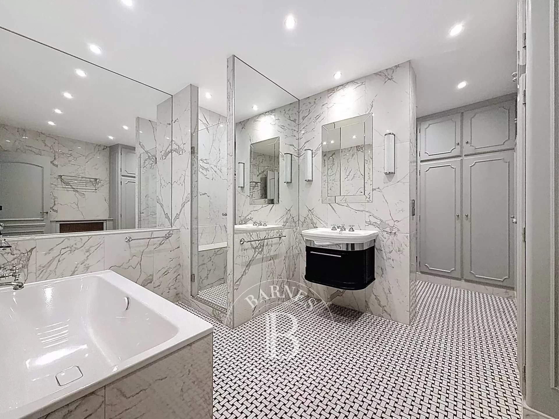 Paris  - Appartement 3 Pi&egrave;ces, 1 Chambre - picture 3