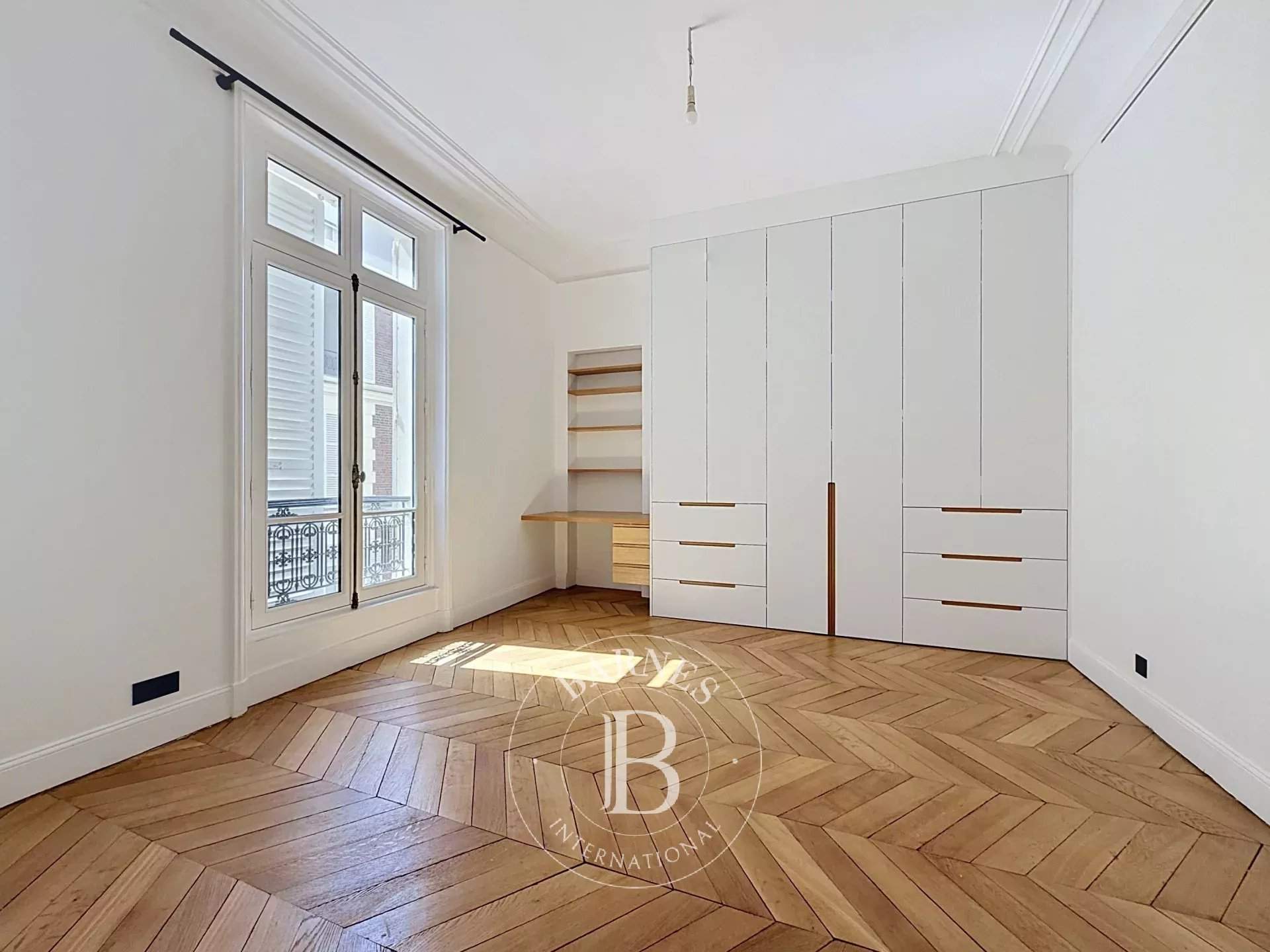 Paris  - Appartement 8 Pi&egrave;ces 5 Chambres - picture 11