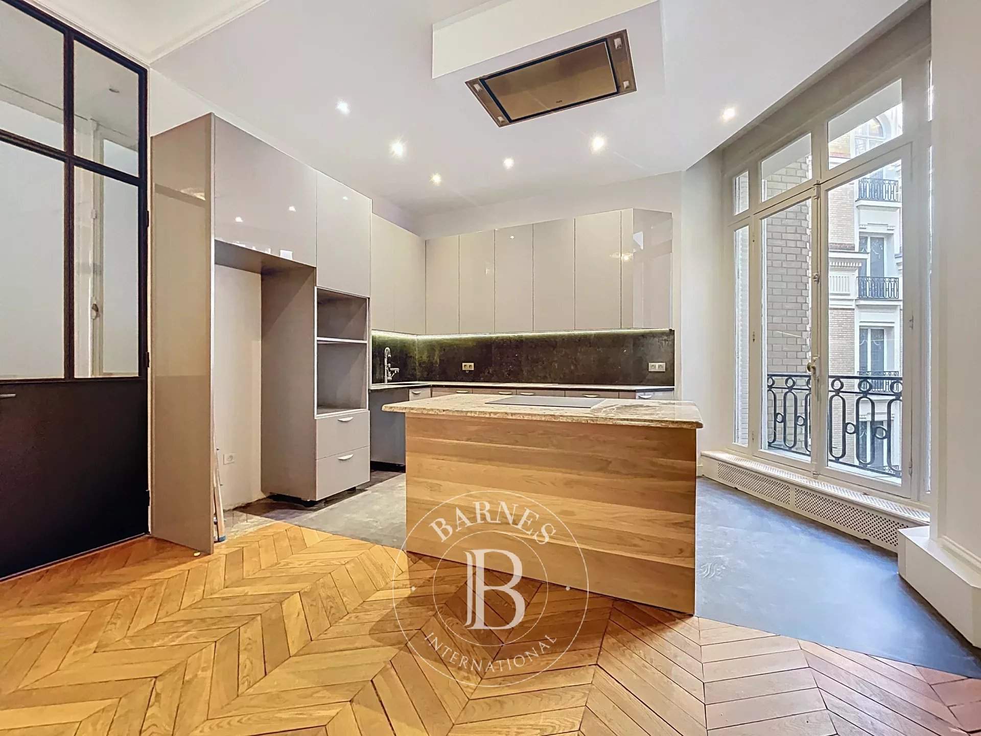 Paris  - Appartement 7 Pi&egrave;ces 4 Chambres - picture 4