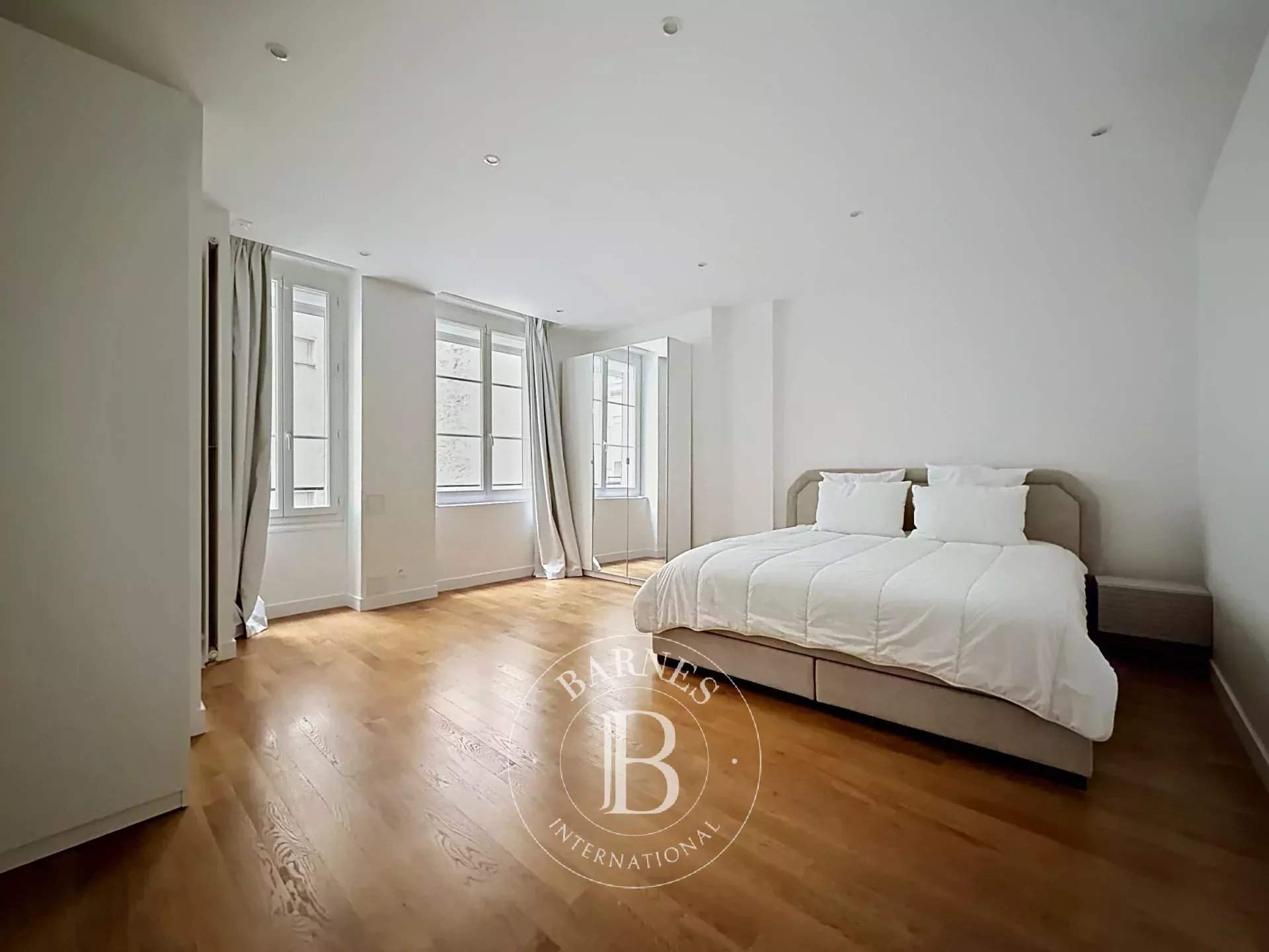 Paris  - Apartment 3 Bedrooms - picture 18