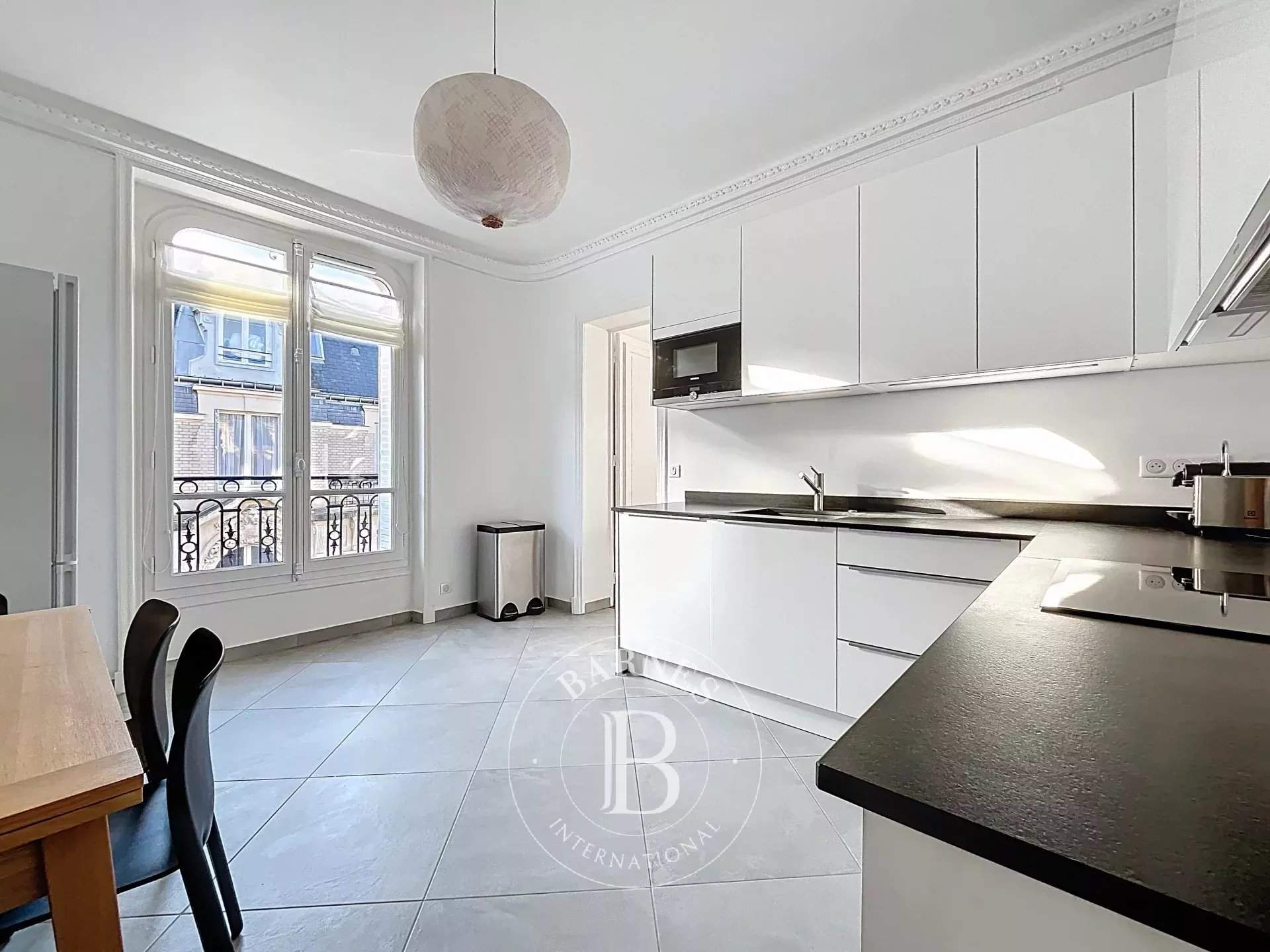 Paris  - Apartment 3 Bedrooms - picture 4