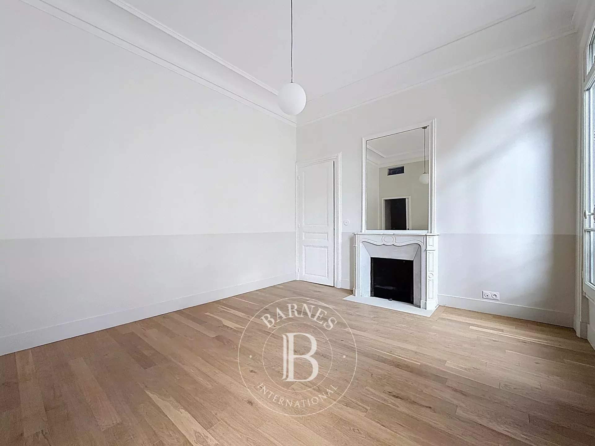 Paris  - Apartment 5 Bedrooms - picture 4