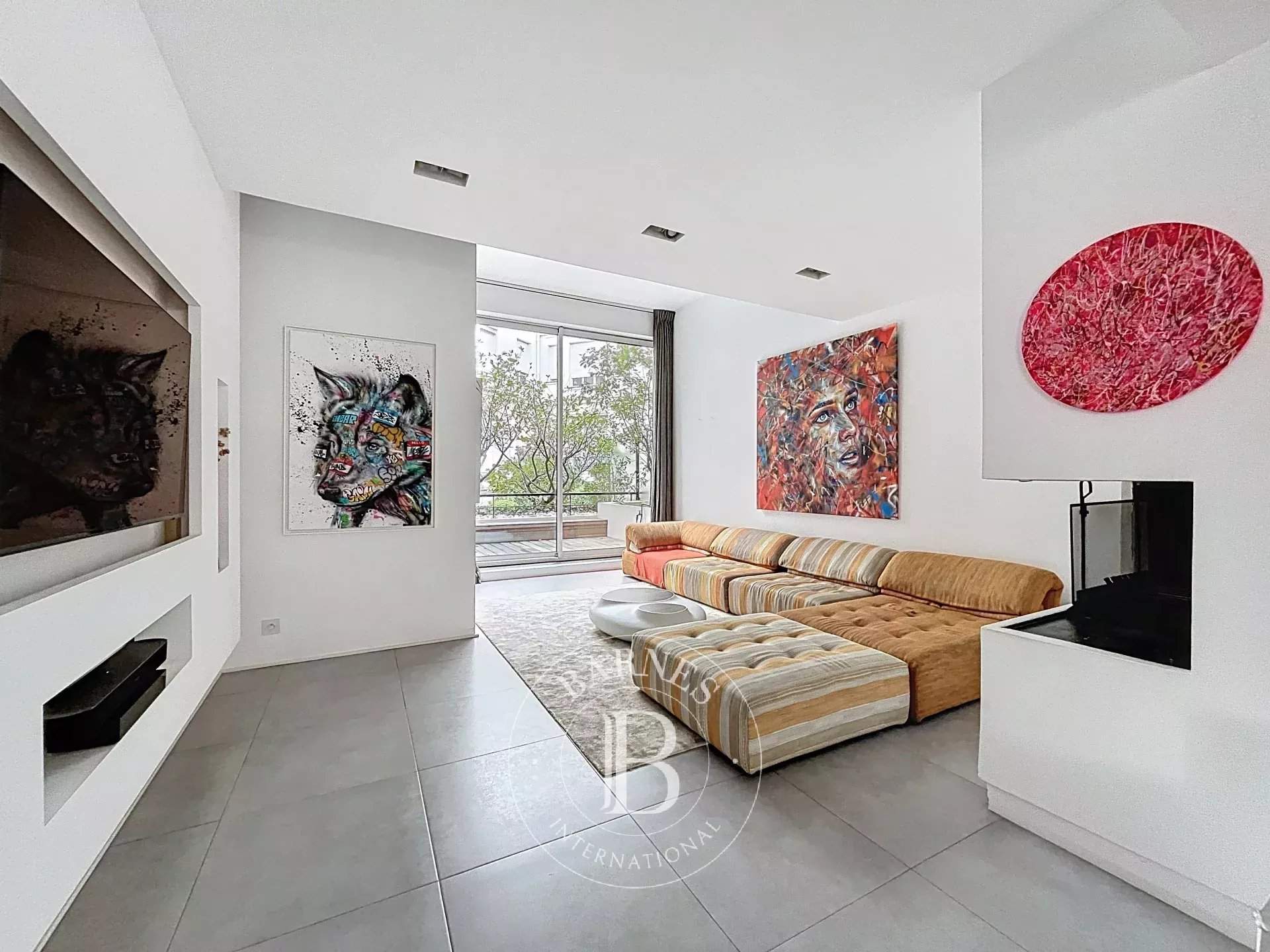 Paris  - Appartement 7 Pi&egrave;ces 3 Chambres - picture 2