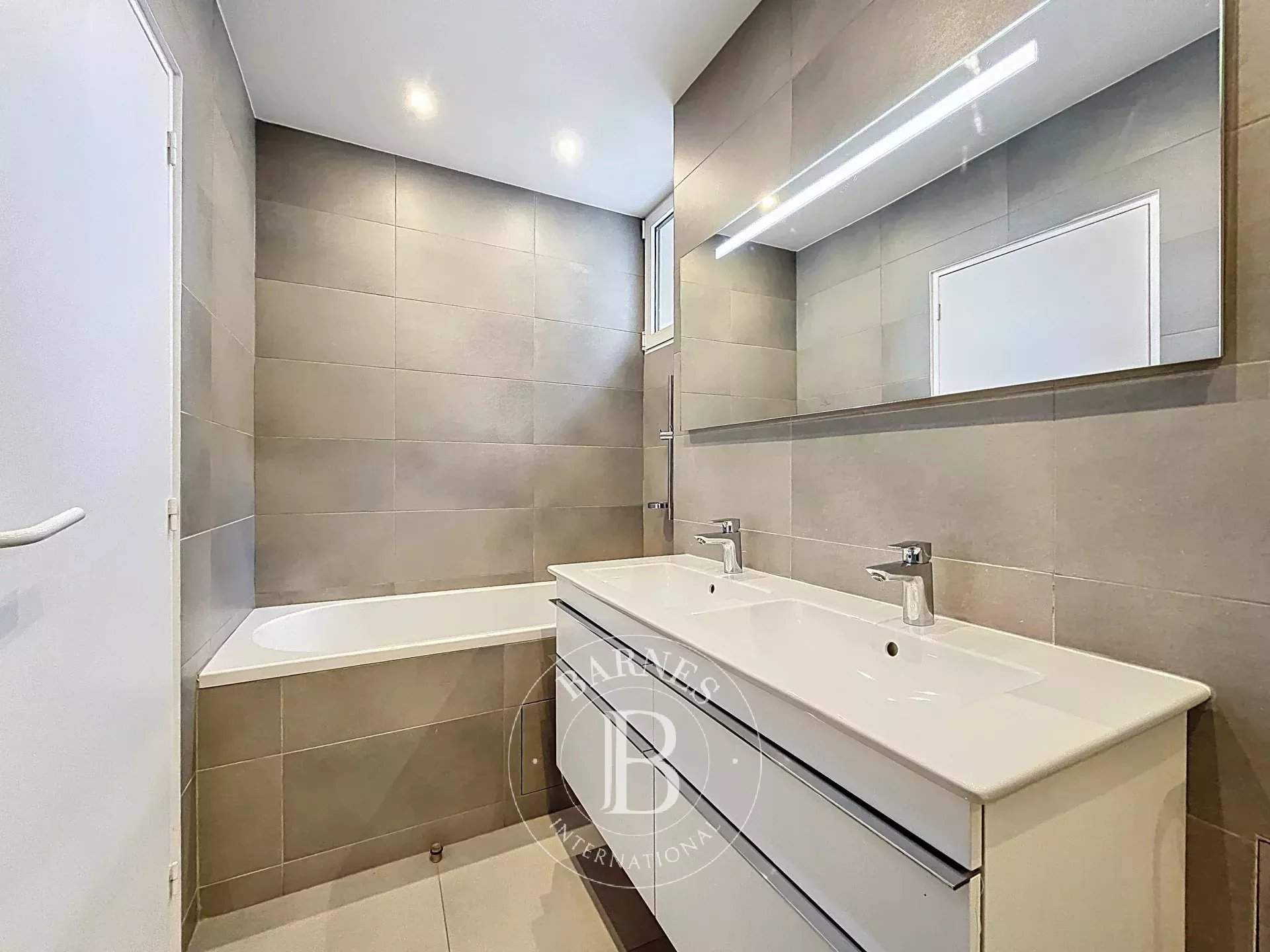 Paris  - Appartement 5 Pi&egrave;ces 4 Chambres - picture 20