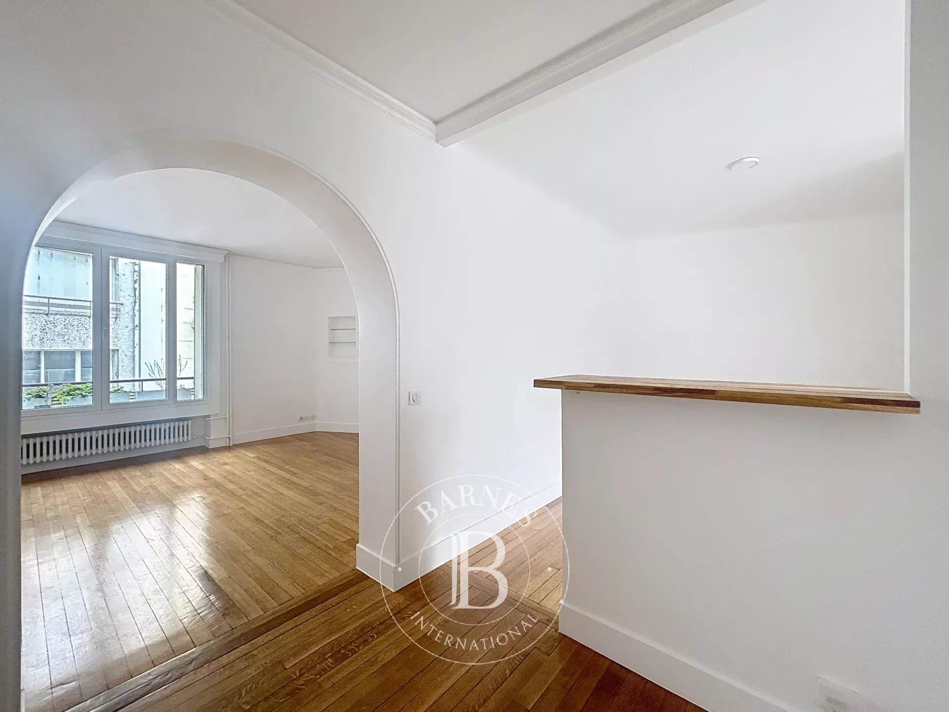 Paris  - Apartment 1 Bedroom - picture 1