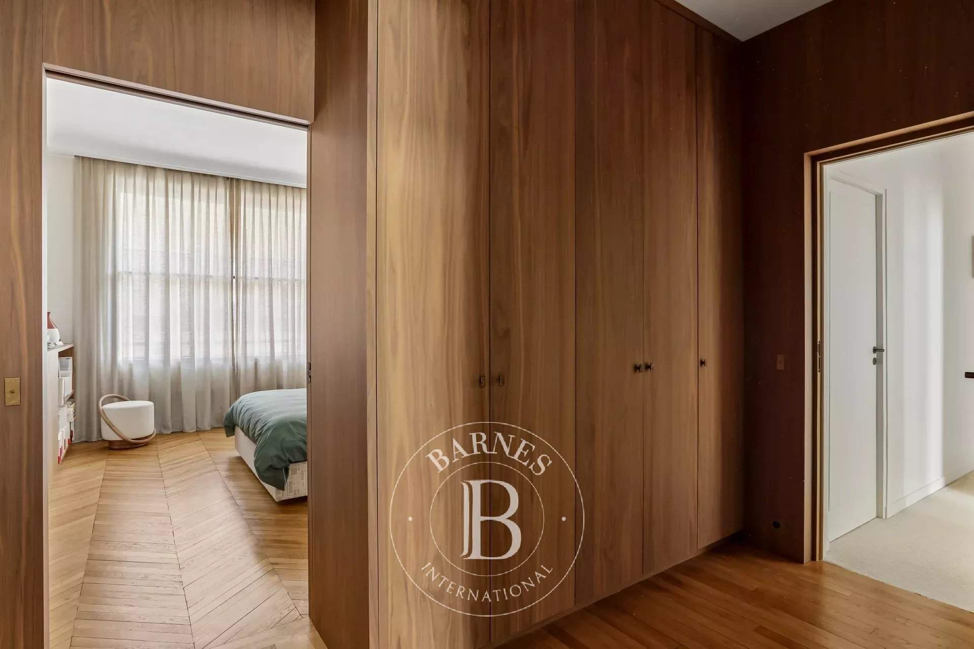 Paris  - Apartment 4 Bedrooms - picture 12