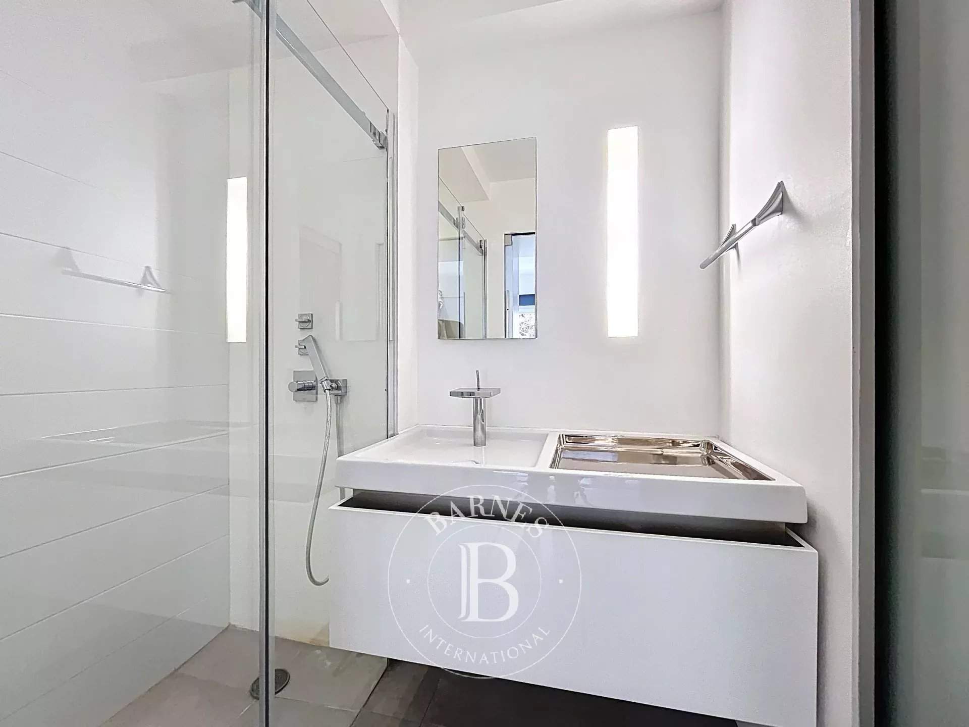 Paris  - Appartement 7 Pi&egrave;ces 3 Chambres - picture 13