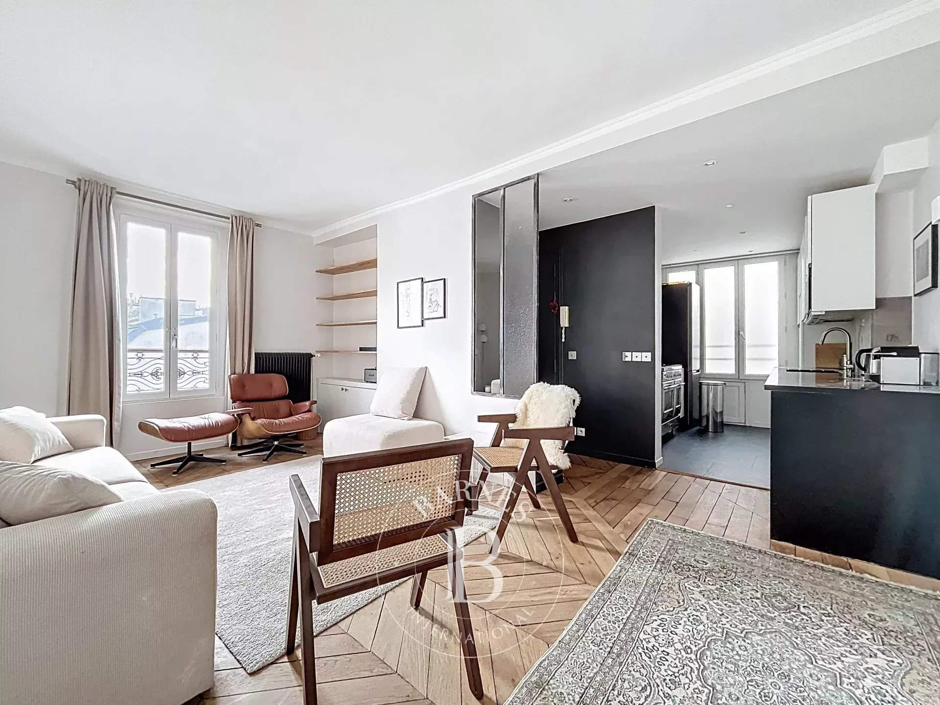 Paris  - Appartement 3 Pi&egrave;ces 2 Chambres - picture 2