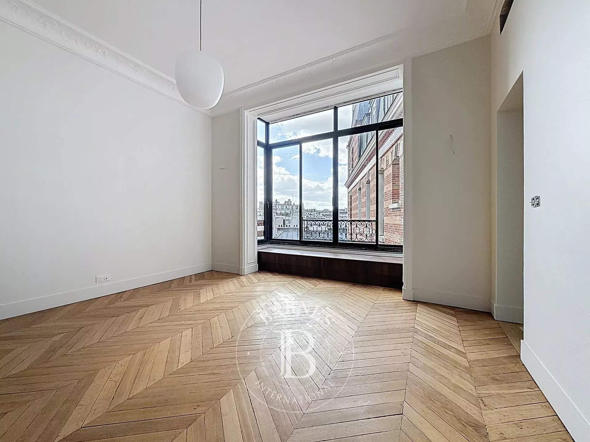 Paris  - Apartment 5 Bedrooms - picture 2