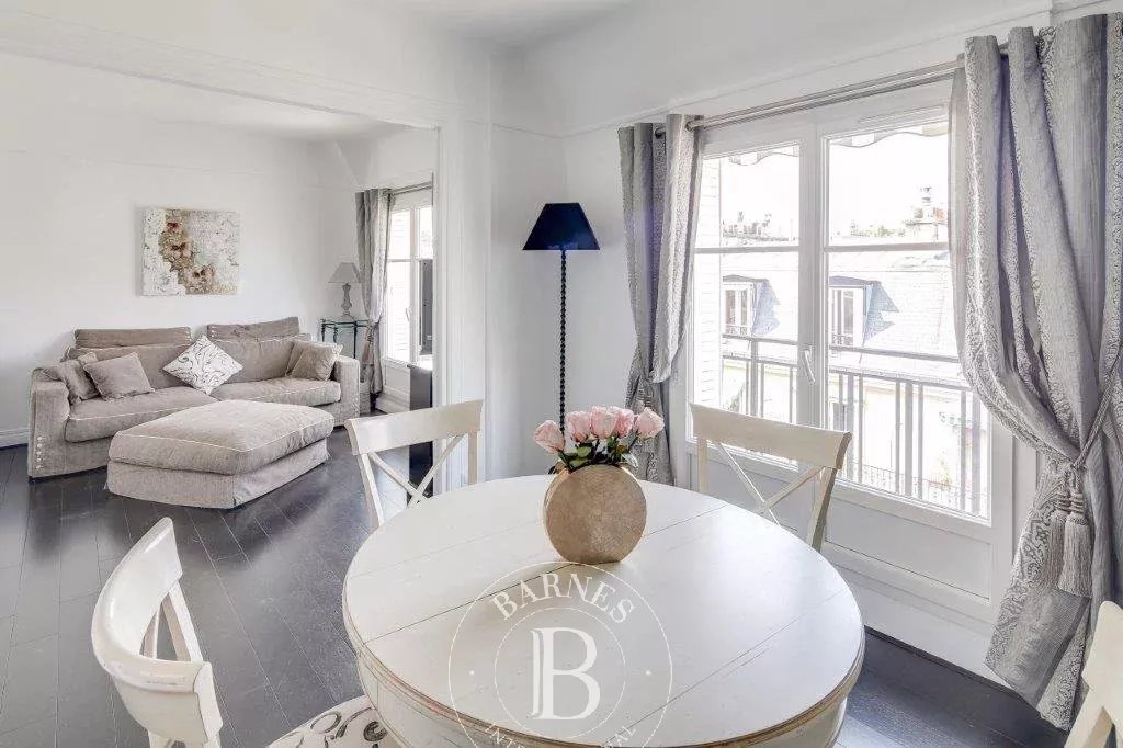 Paris  - Apartment 1 Bedroom - picture 1