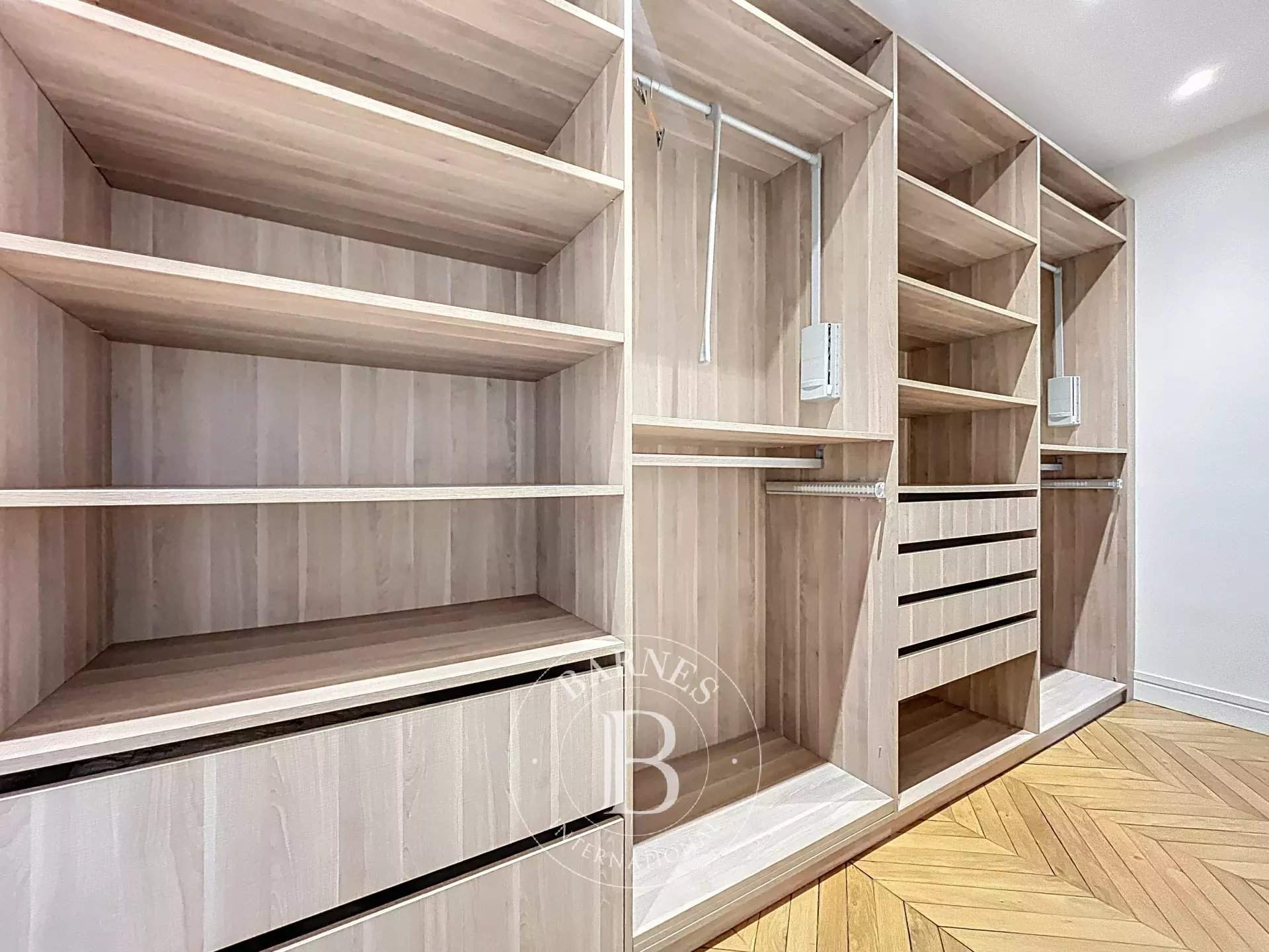 Paris  - Apartment 4 Bedrooms - picture 14