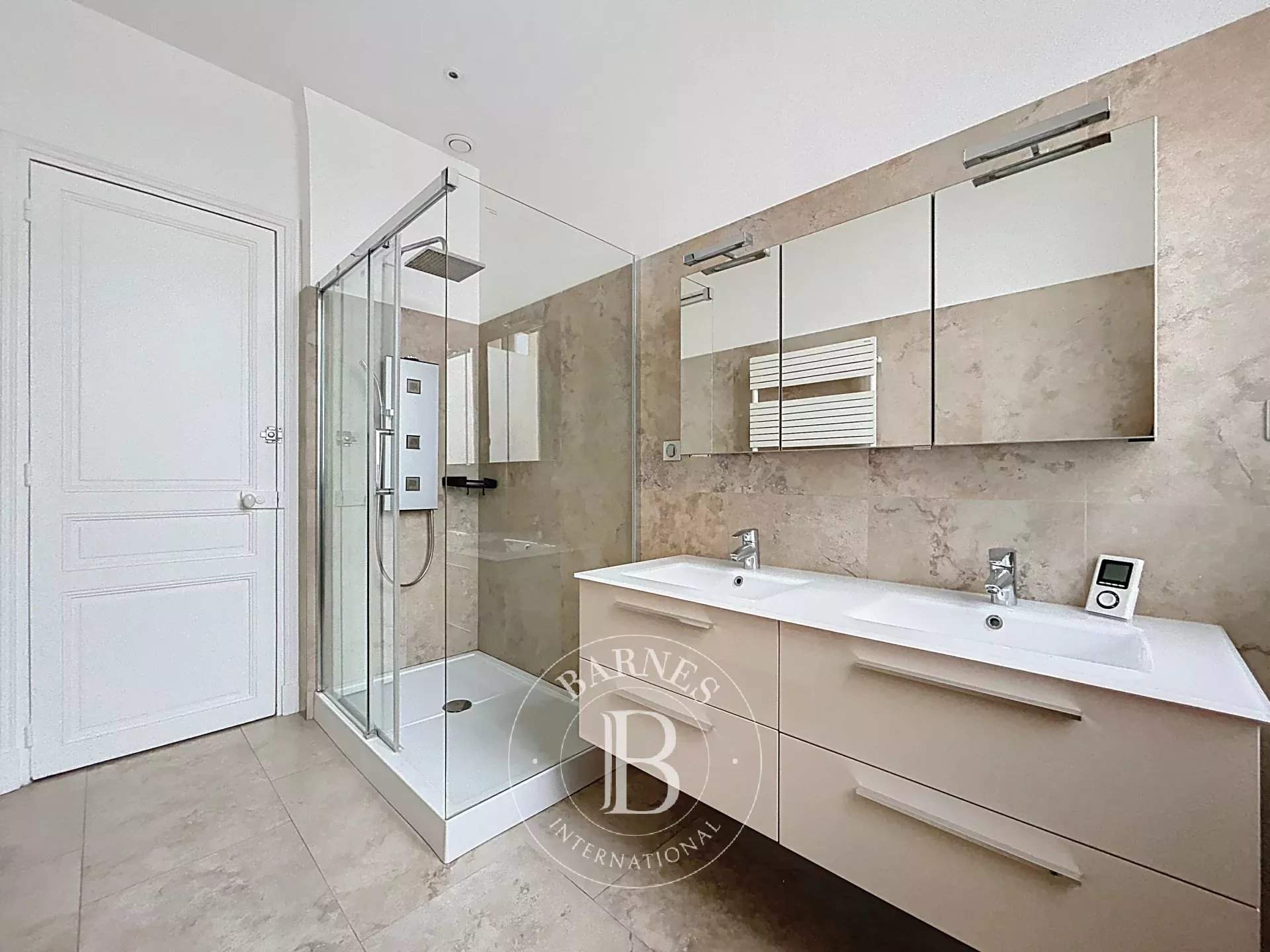 Paris  - Appartement 8 Pi&egrave;ces 5 Chambres - picture 15