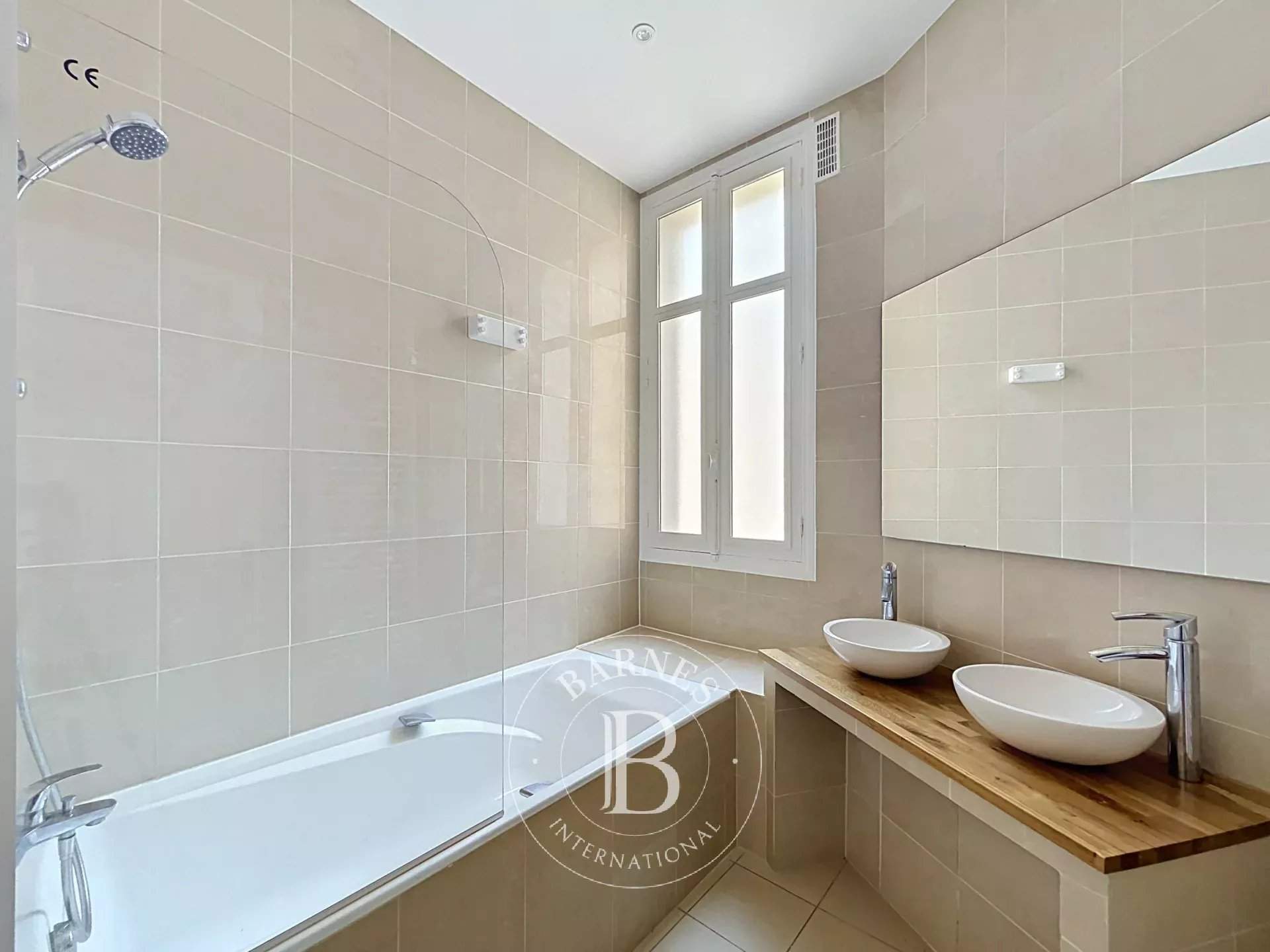 Paris  - Apartment 3 Bedrooms - picture 6