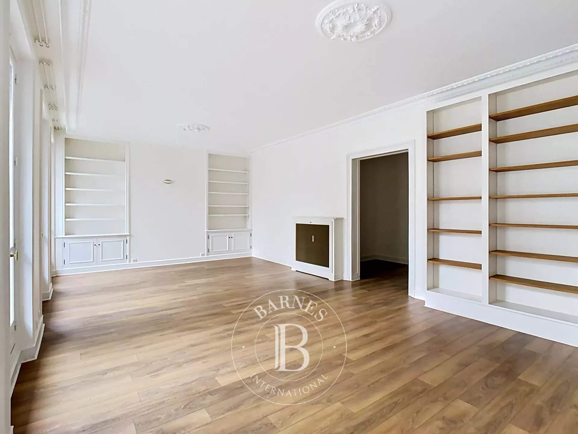 Paris  - Apartment 3 Bedrooms - picture 4