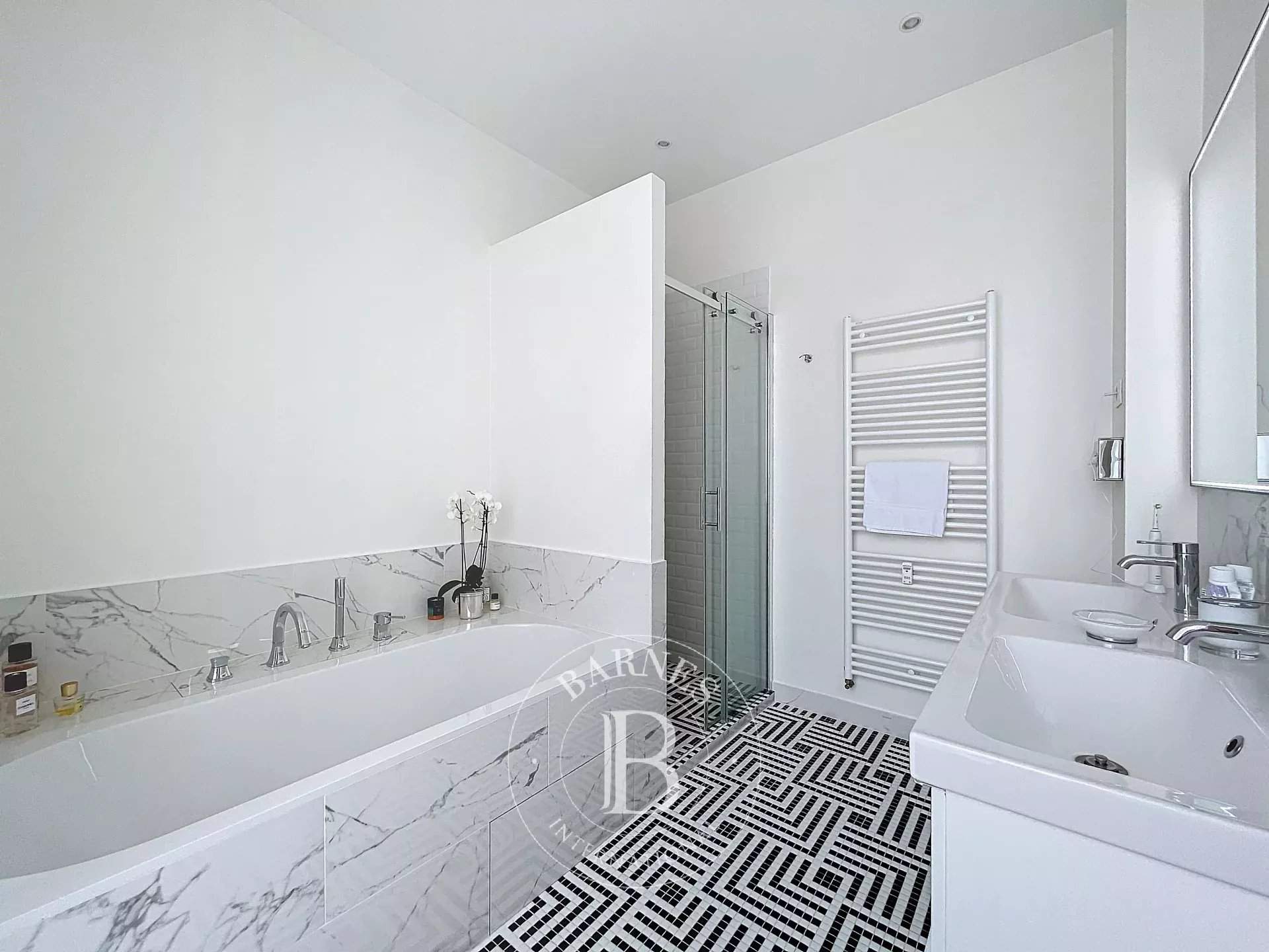 Paris  - Apartment 4 Bedrooms - picture 9