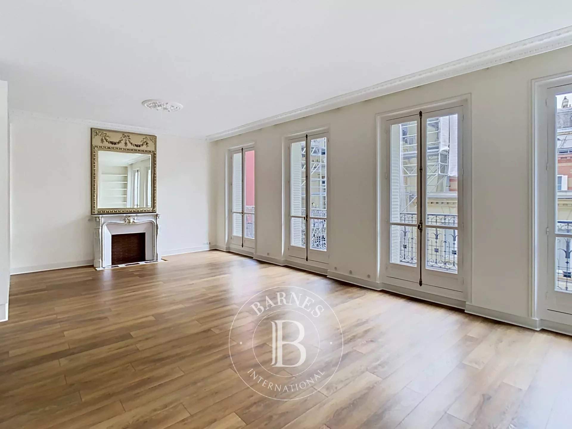 Paris  - Apartment 3 Bedrooms - picture 2