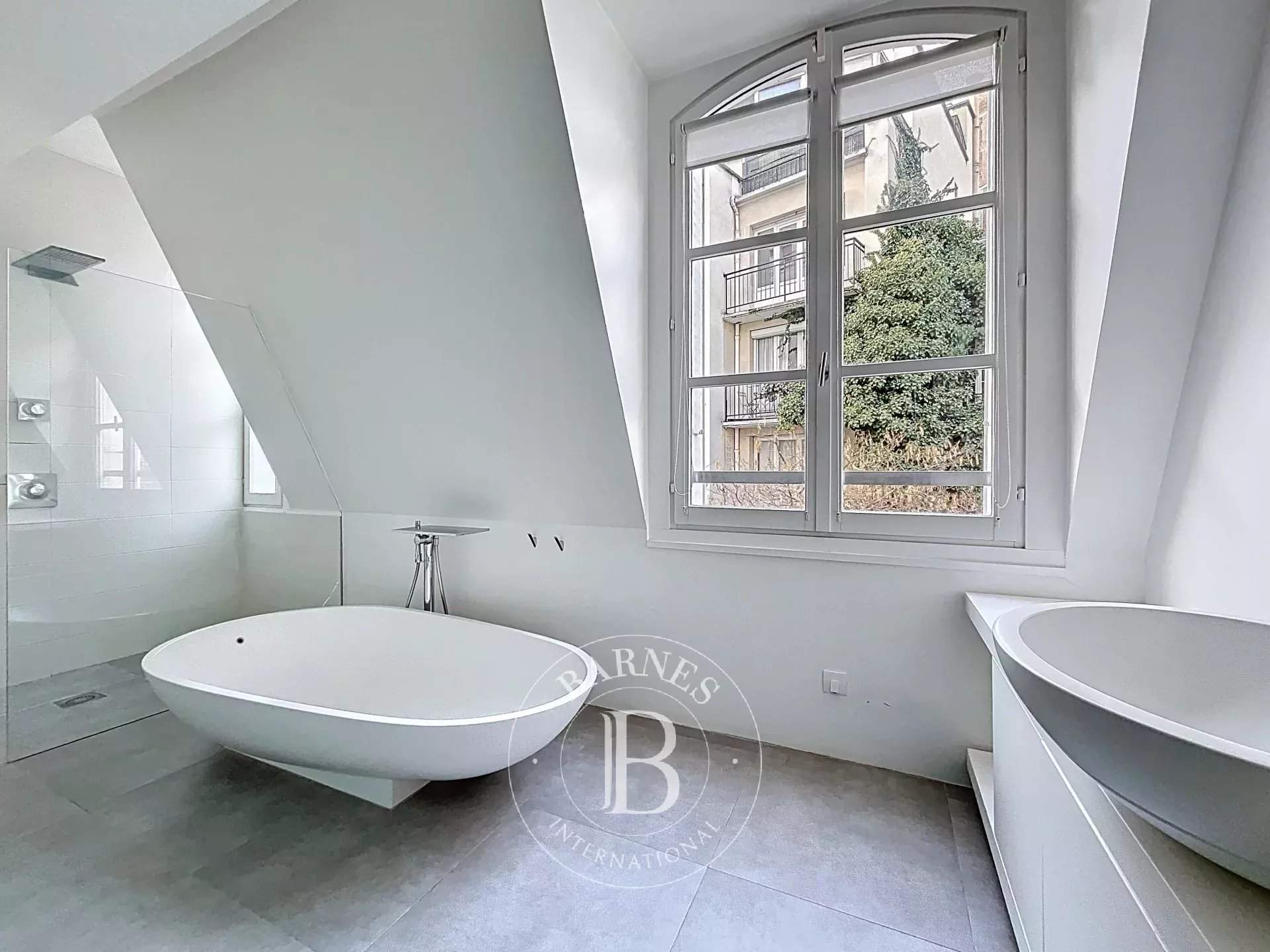 Paris  - Appartement 7 Pi&egrave;ces 3 Chambres - picture 16