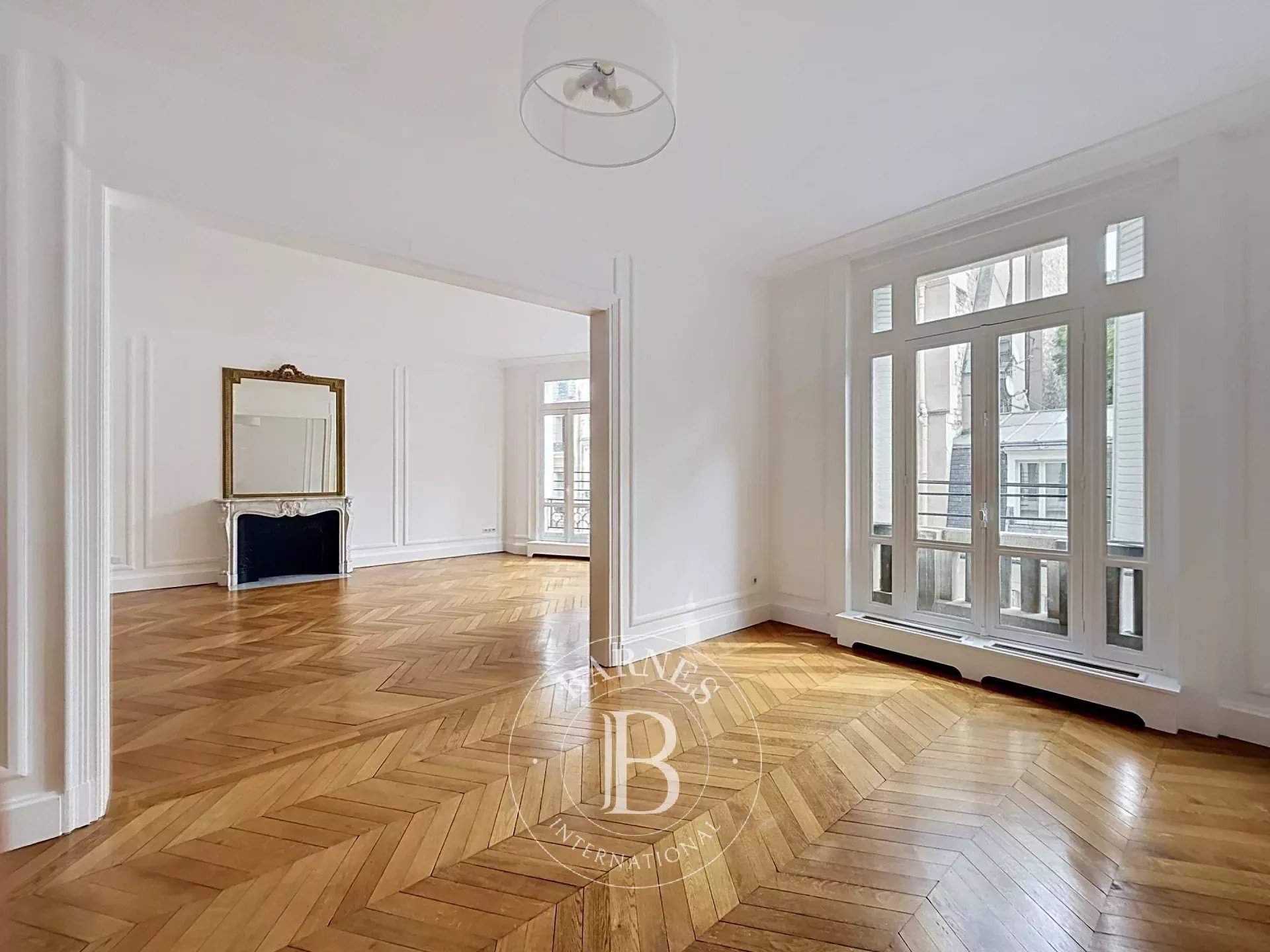 Paris  - Appartement 7 Pi&egrave;ces 4 Chambres - picture 4