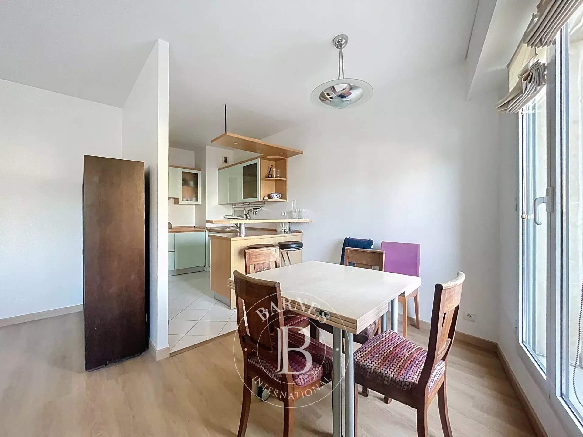 Paris  - Appartement 4 Pi&egrave;ces 2 Chambres - picture 4