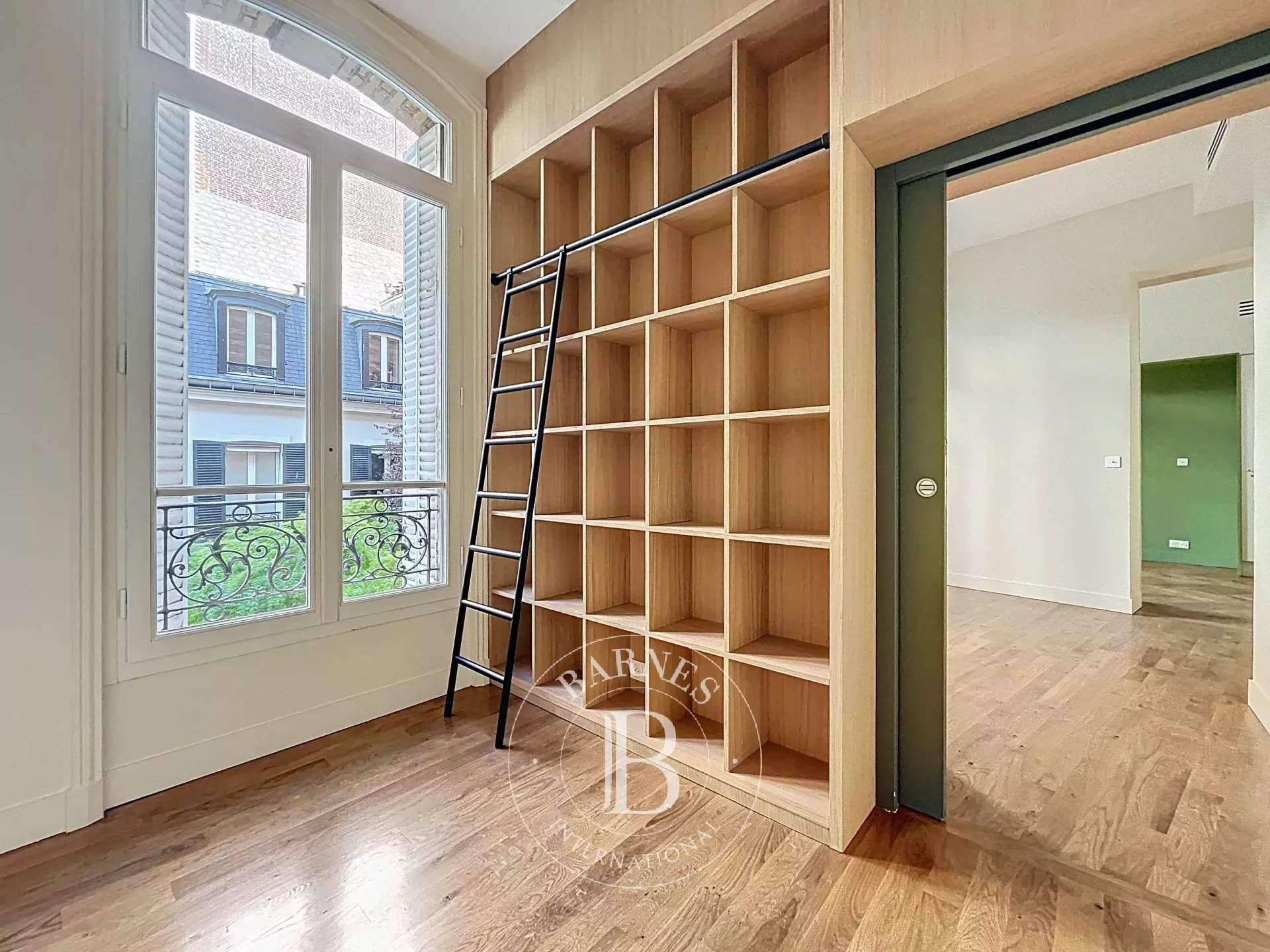Paris  - Appartement 7 Pièces 5 Chambres - picture 4