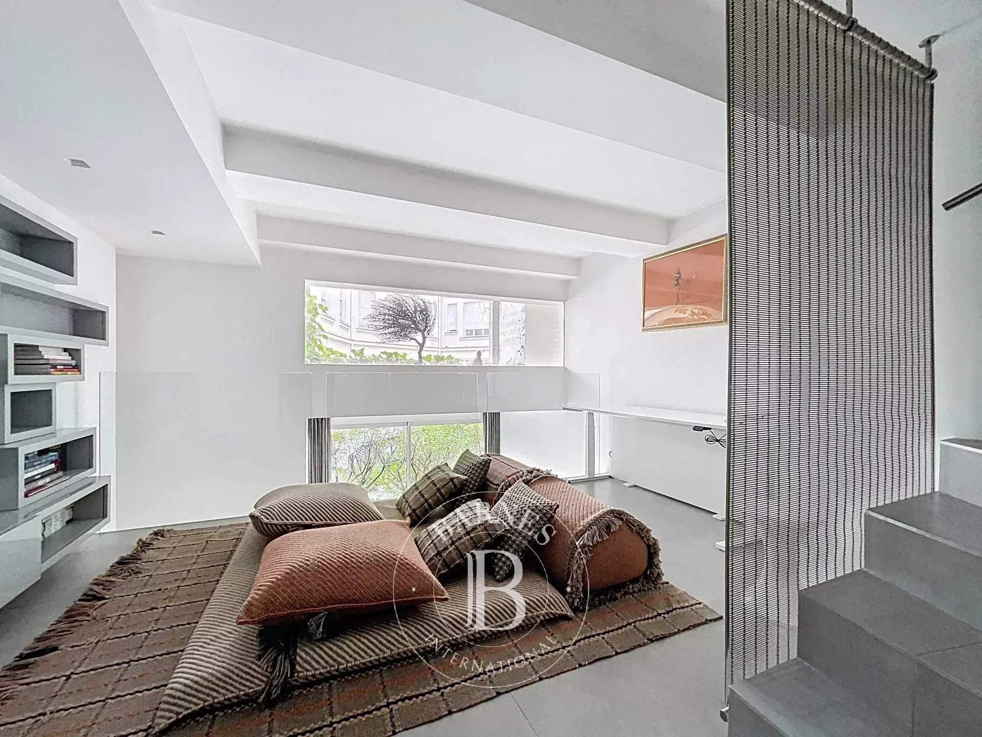 Paris  - Appartement 7 Pi&egrave;ces 3 Chambres - picture 7