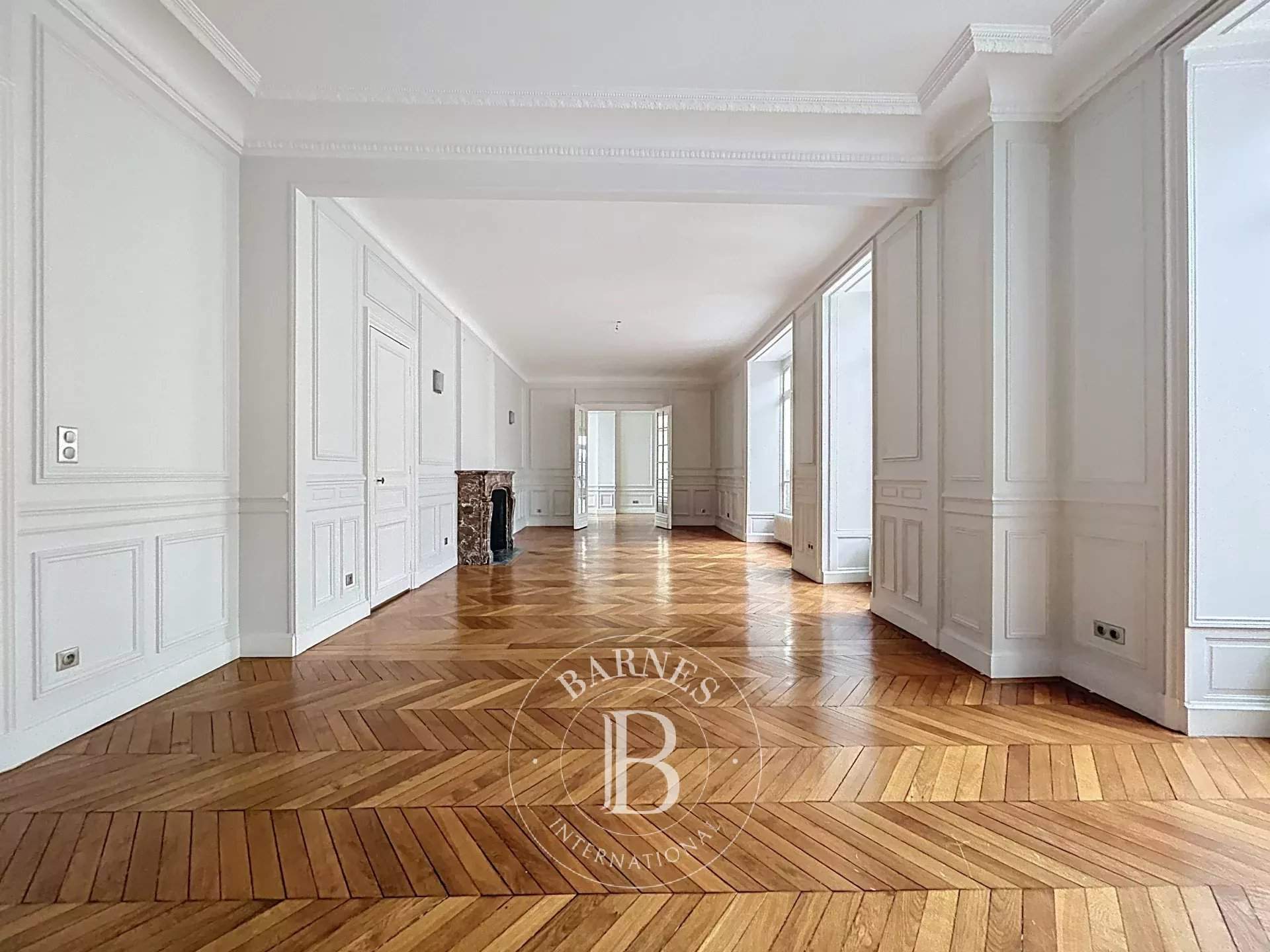 Paris  - Appartement 8 Pi&egrave;ces 5 Chambres - picture 10