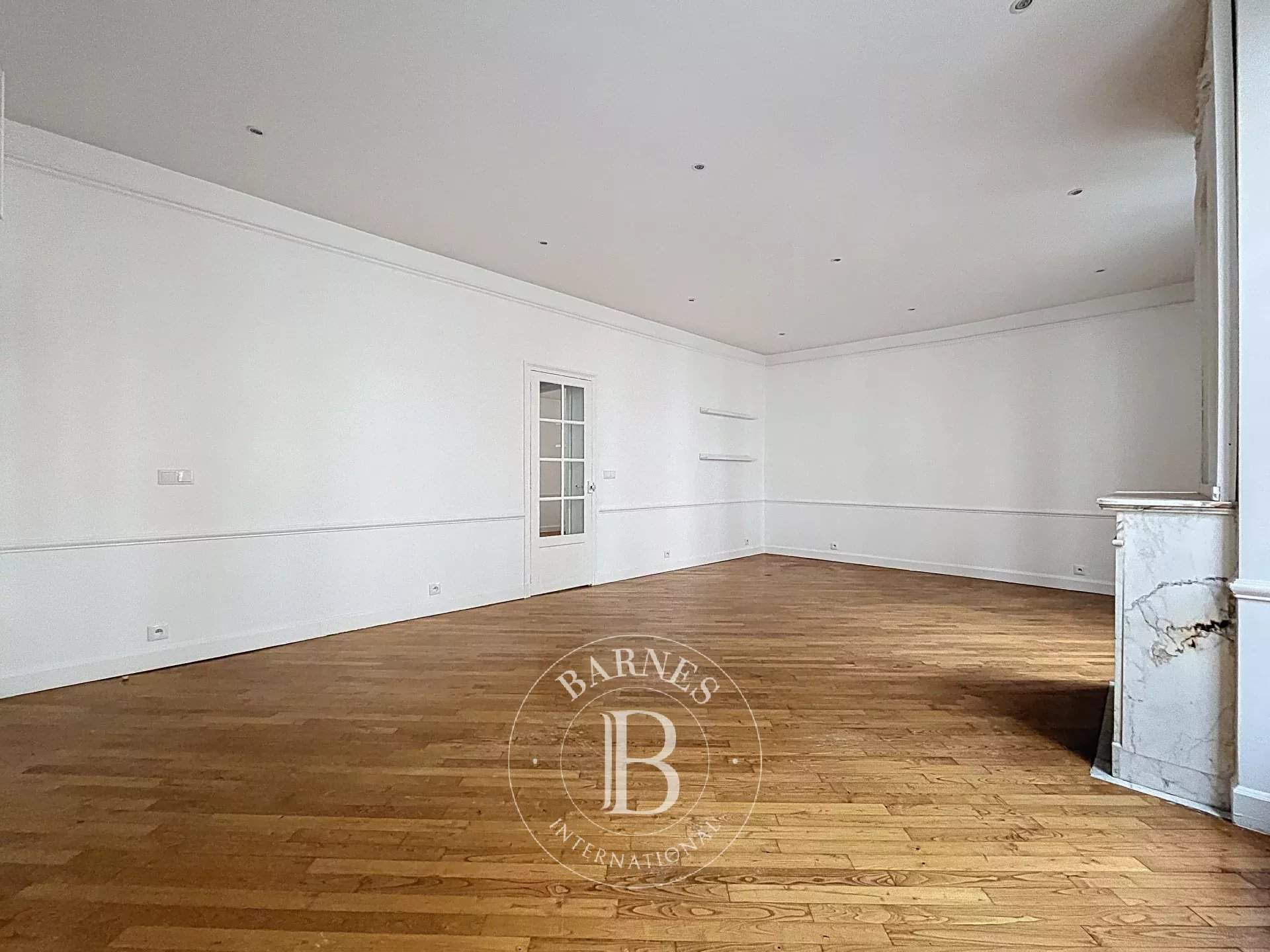 Paris  - Appartement 4 Pi&egrave;ces 3 Chambres - picture 11