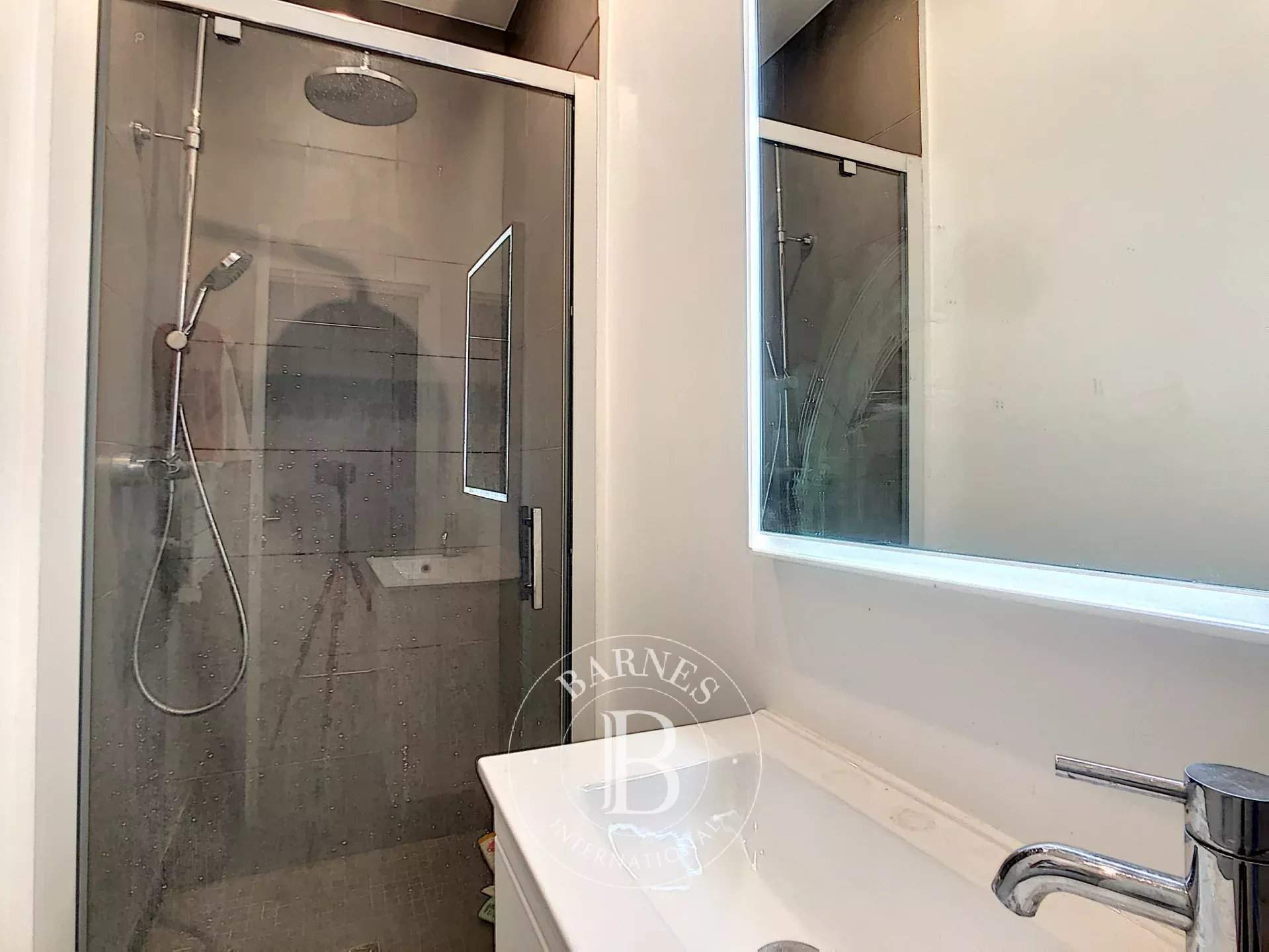 Paris  - Apartment 4 Bedrooms - picture 17