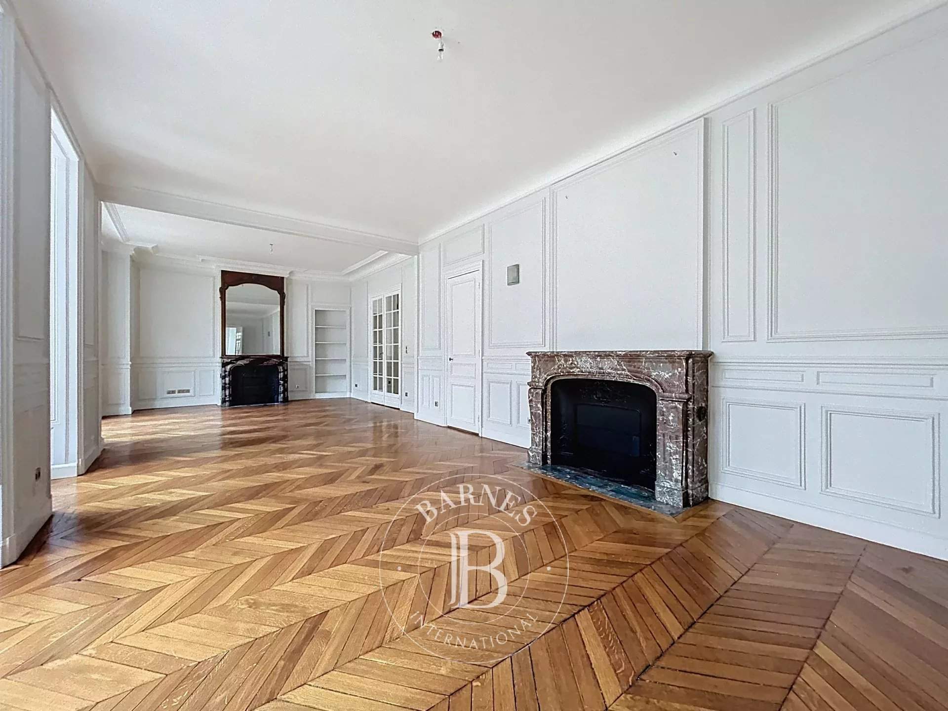 Paris  - Appartement 8 Pi&egrave;ces 5 Chambres - picture 7