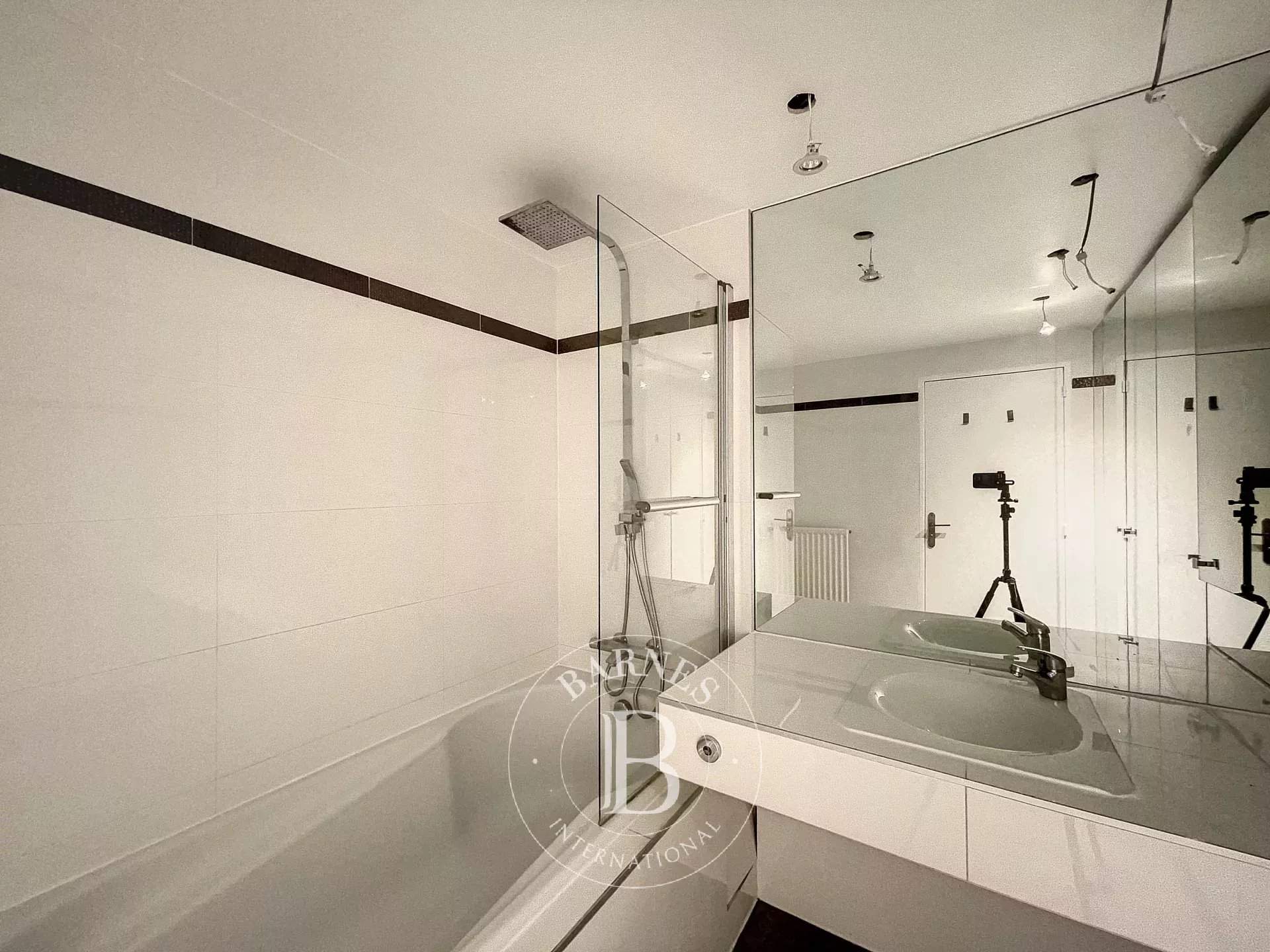 Paris  - Apartment 2 Bedrooms - picture 11