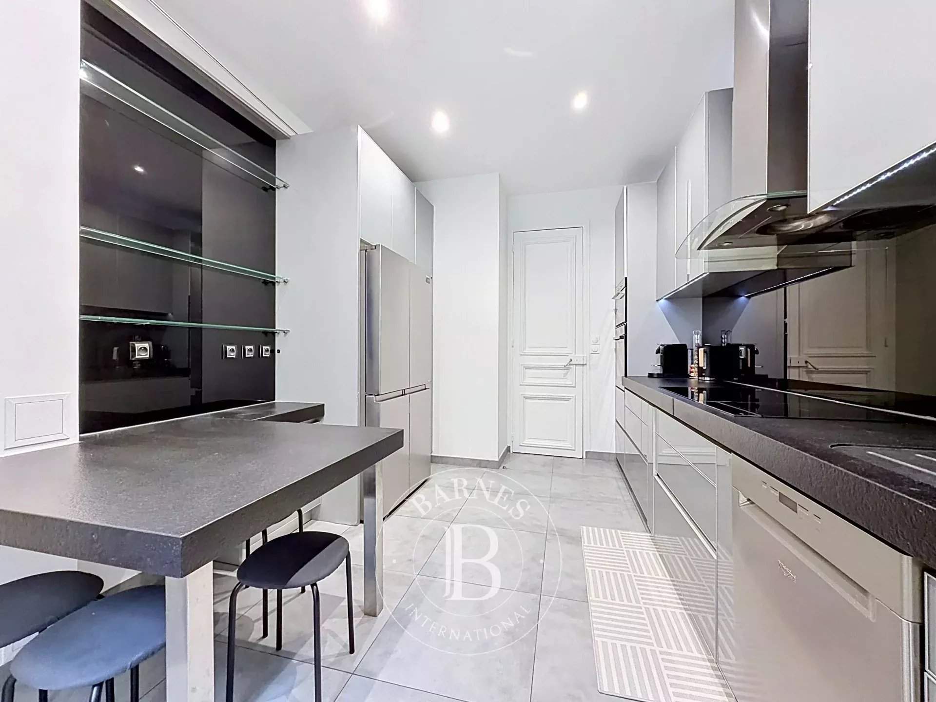 Paris  - Apartment 3 Bedrooms - picture 11