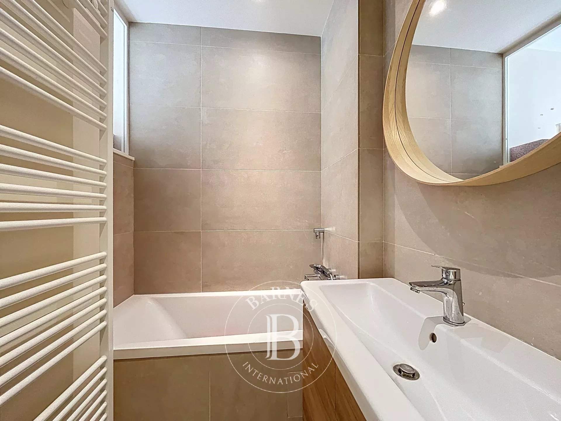 Paris  - Appartement 5 Pièces 3 Chambres - picture 10