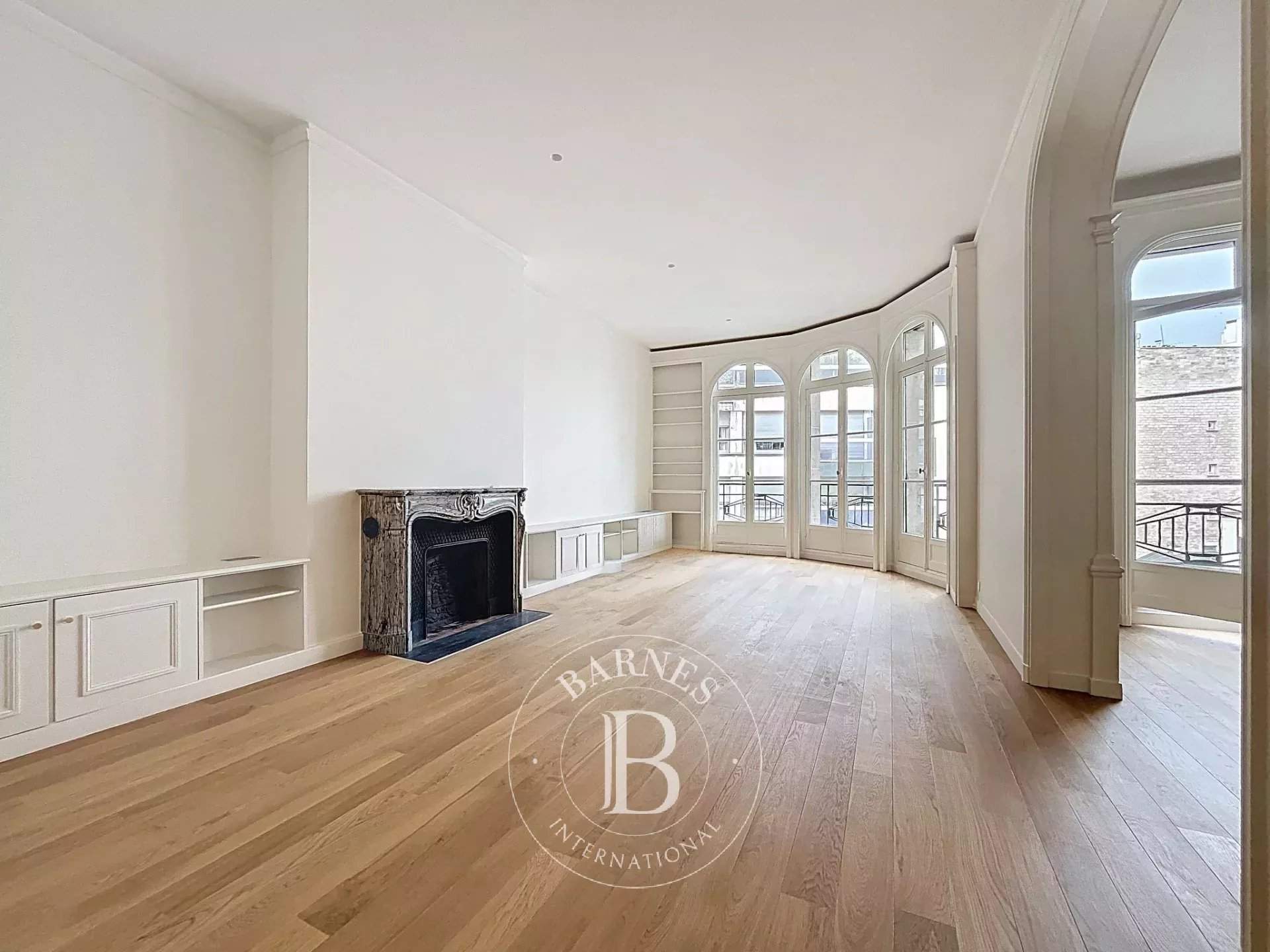 Paris  - Apartment 4 Bedrooms - picture 8
