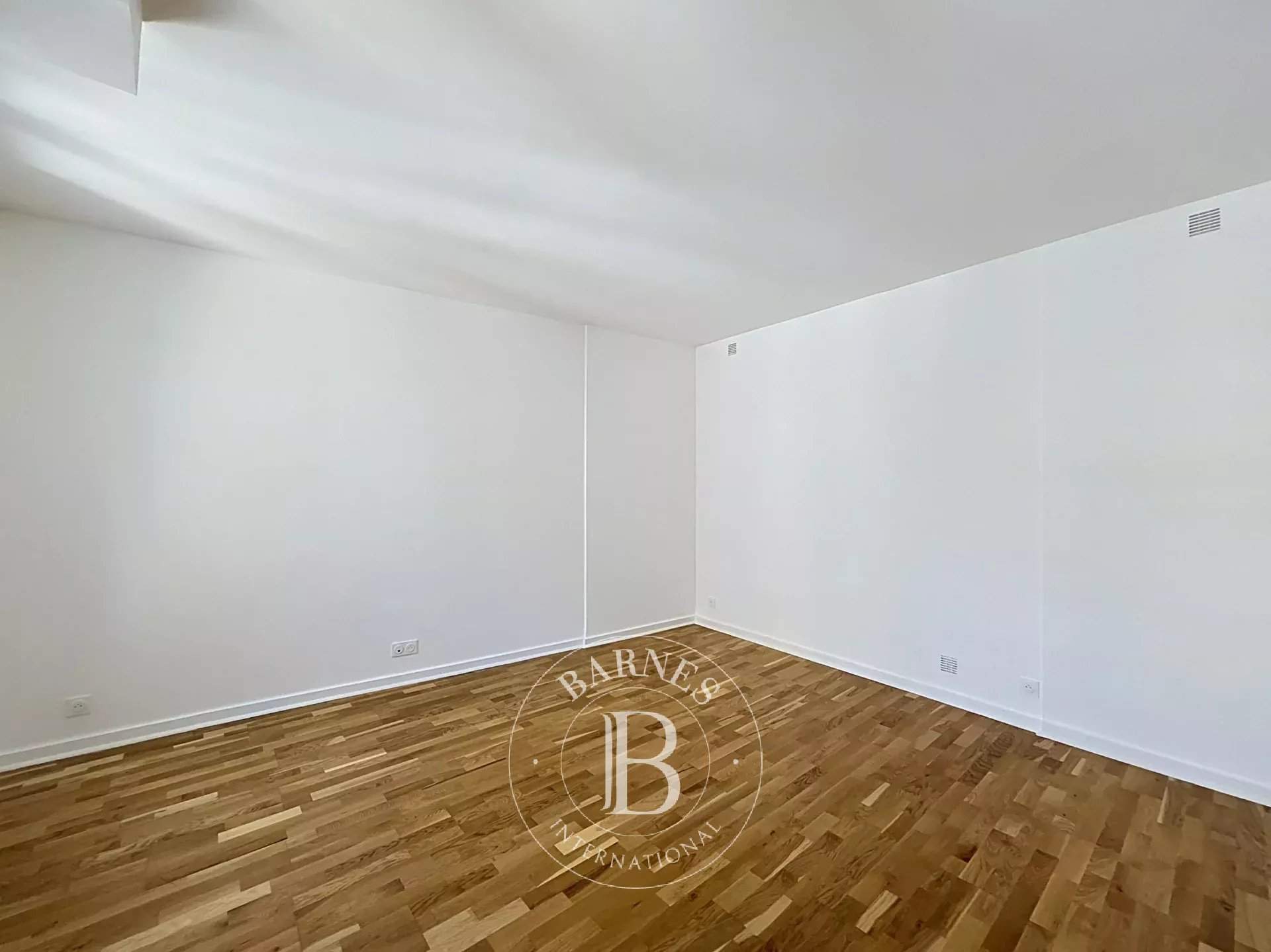 Paris  - Apartment 3 Bedrooms - picture 11