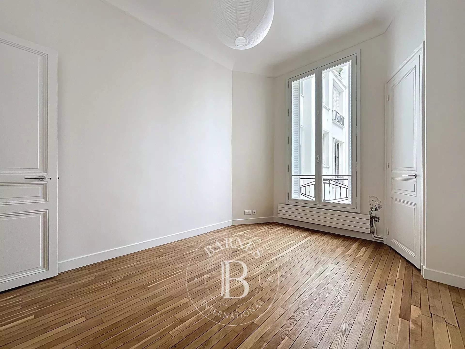 Paris  - Apartment 4 Bedrooms - picture 18