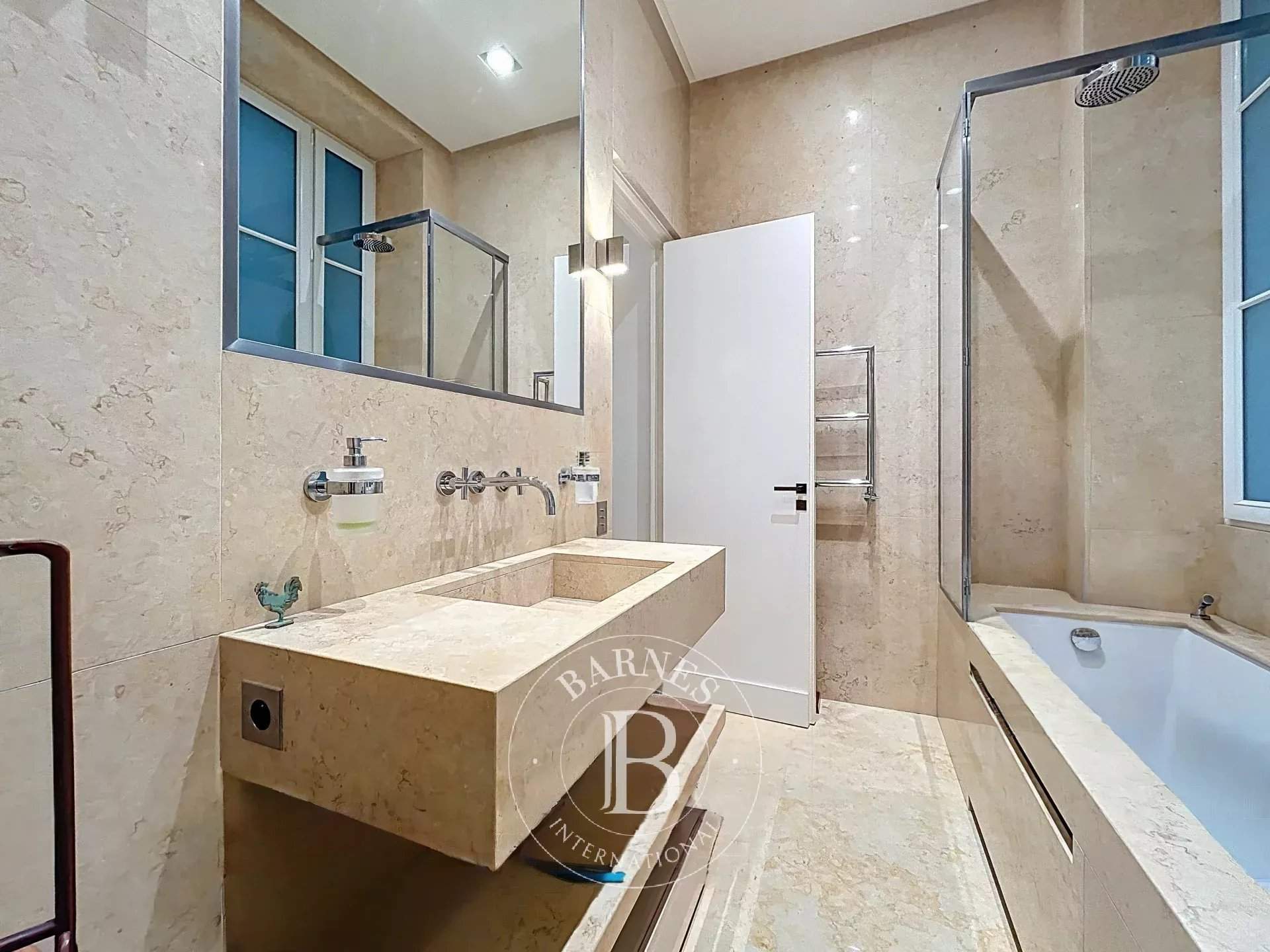 Paris  - Appartement 6 Pi&egrave;ces 3 Chambres - picture 8