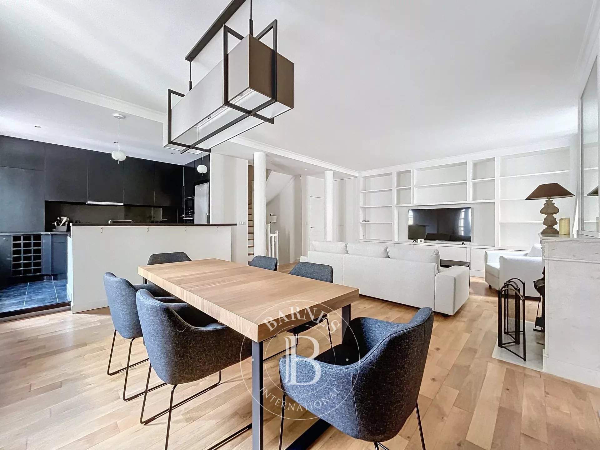Paris  - Apartment 4 Bedrooms - picture 2